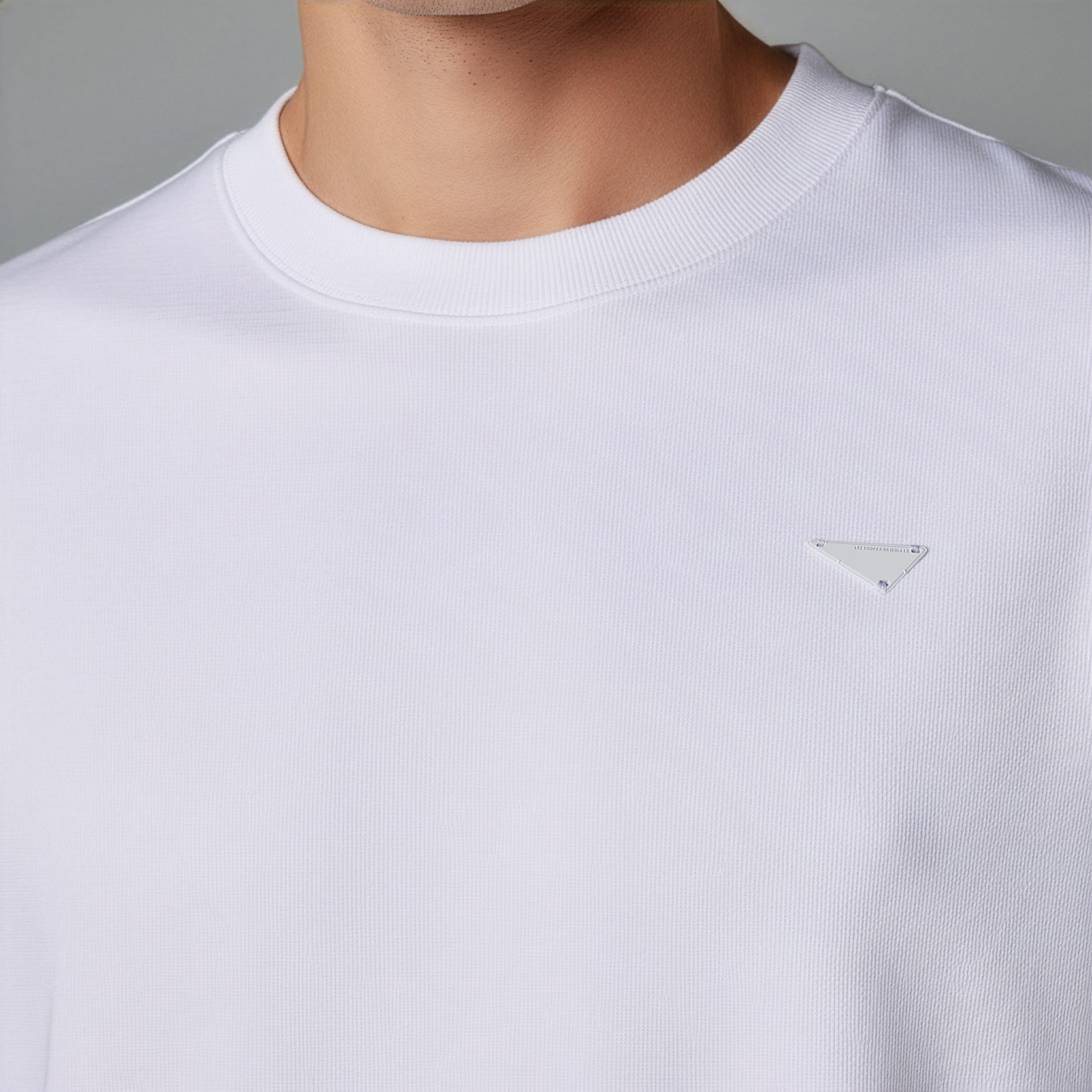 Lee Cooper Men Regular Fit Crew Neck Short Sleeves Badge Detail T-shirt-men-clothing-tshirtsandpolos-tshirts-image-4