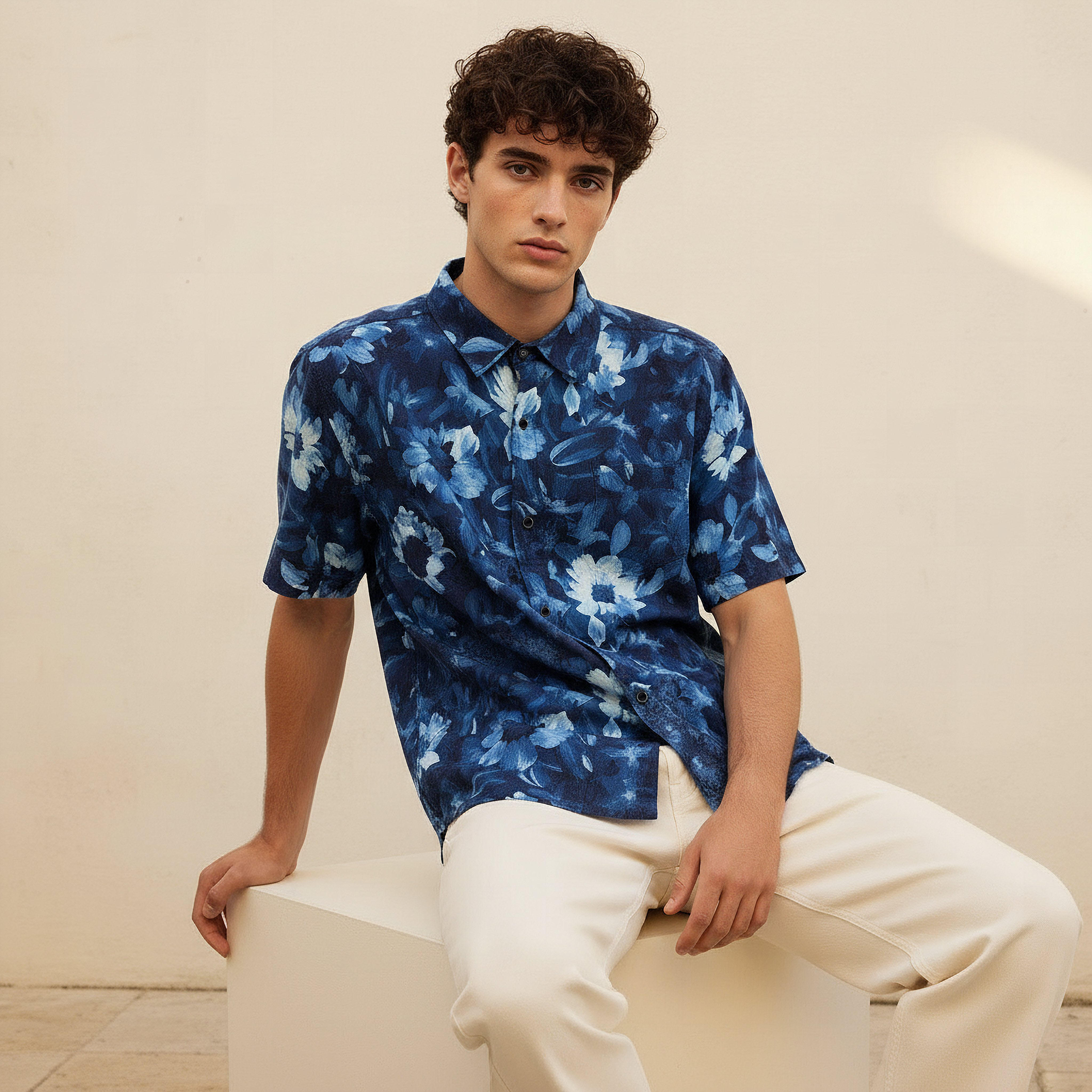 قميص بقصة عادية وياقة وأكمام قصيرة وطبعات زهرية للرجال من لي كوبر-men-clothing-shirts-image-1