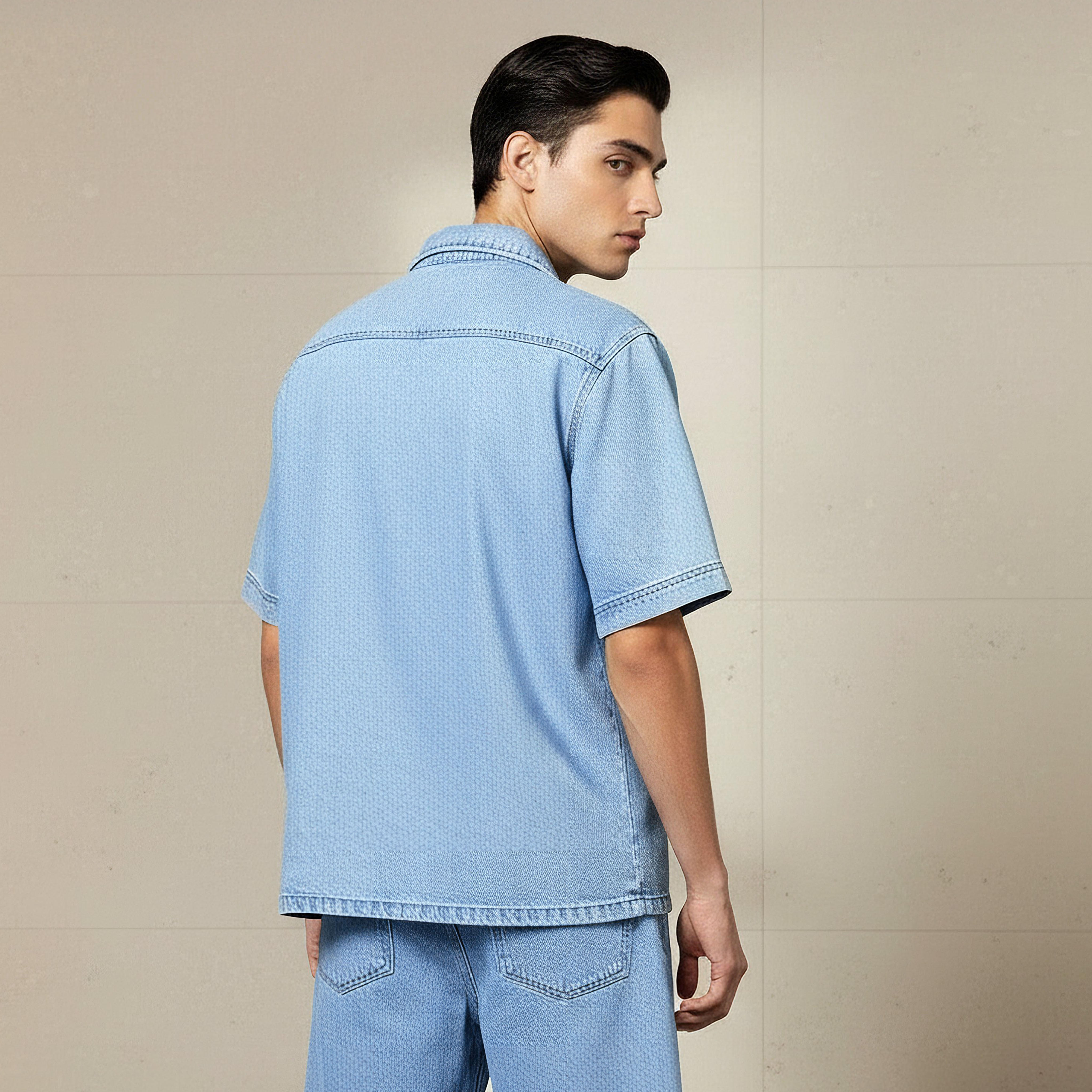 قميص بقصة عادية وياقة كامب وأكمام قصيرة للرجال من لي كوبر-men-clothing-shirts-image-3