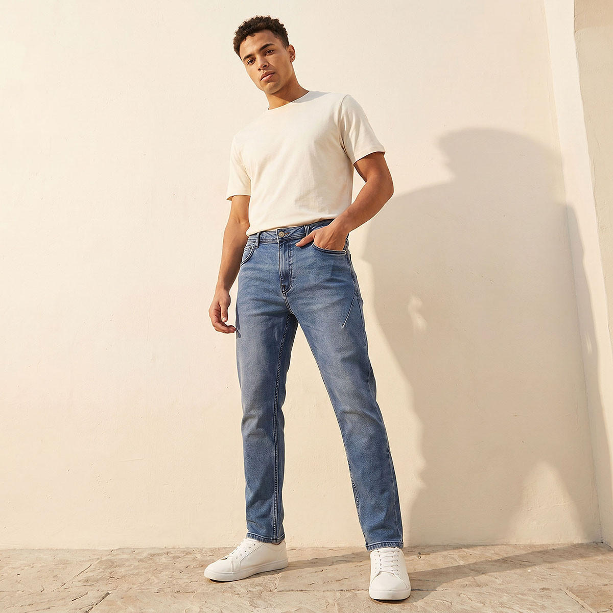 بنطلون جينز بقصّة عادية سوفت تاتش للرجال من لي كوبر-men-clothing-bottoms-jeans-image-3