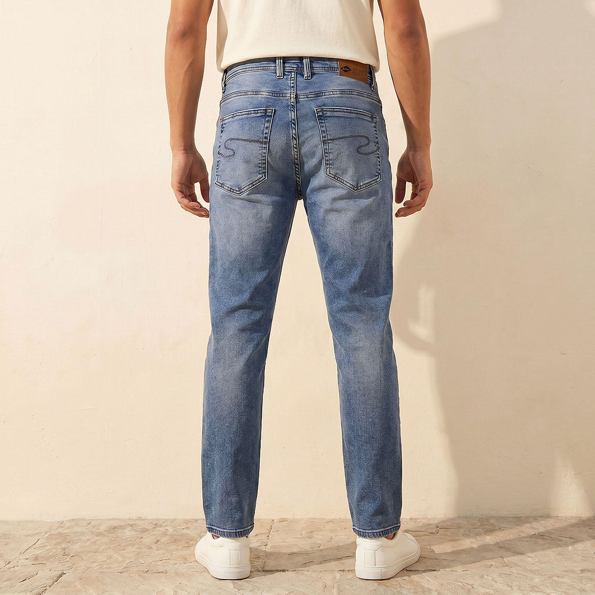 بنطلون جينز بقصّة عادية سوفت تاتش للرجال من لي كوبر-men-clothing-bottoms-jeans-image-4