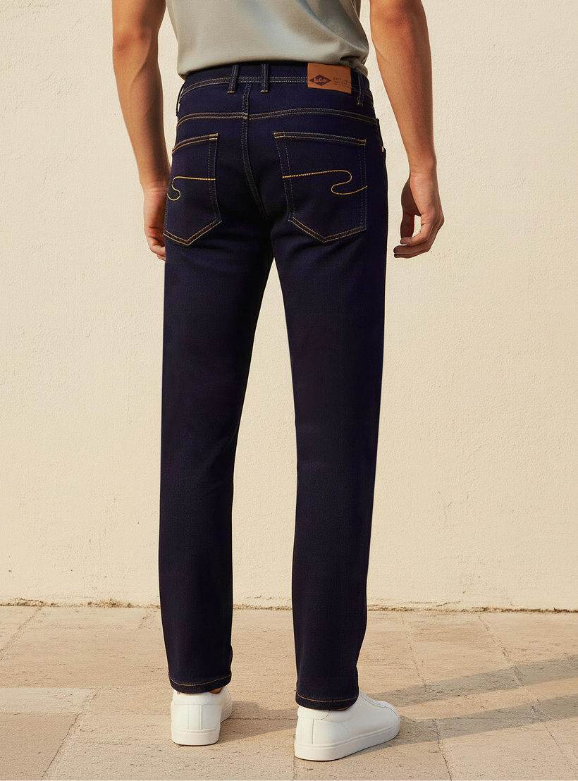 بنطلون جينز بقصّة عادية سوفت تاتش للرجال من لي كوبر-men-clothing-bottoms-jeans-image-4