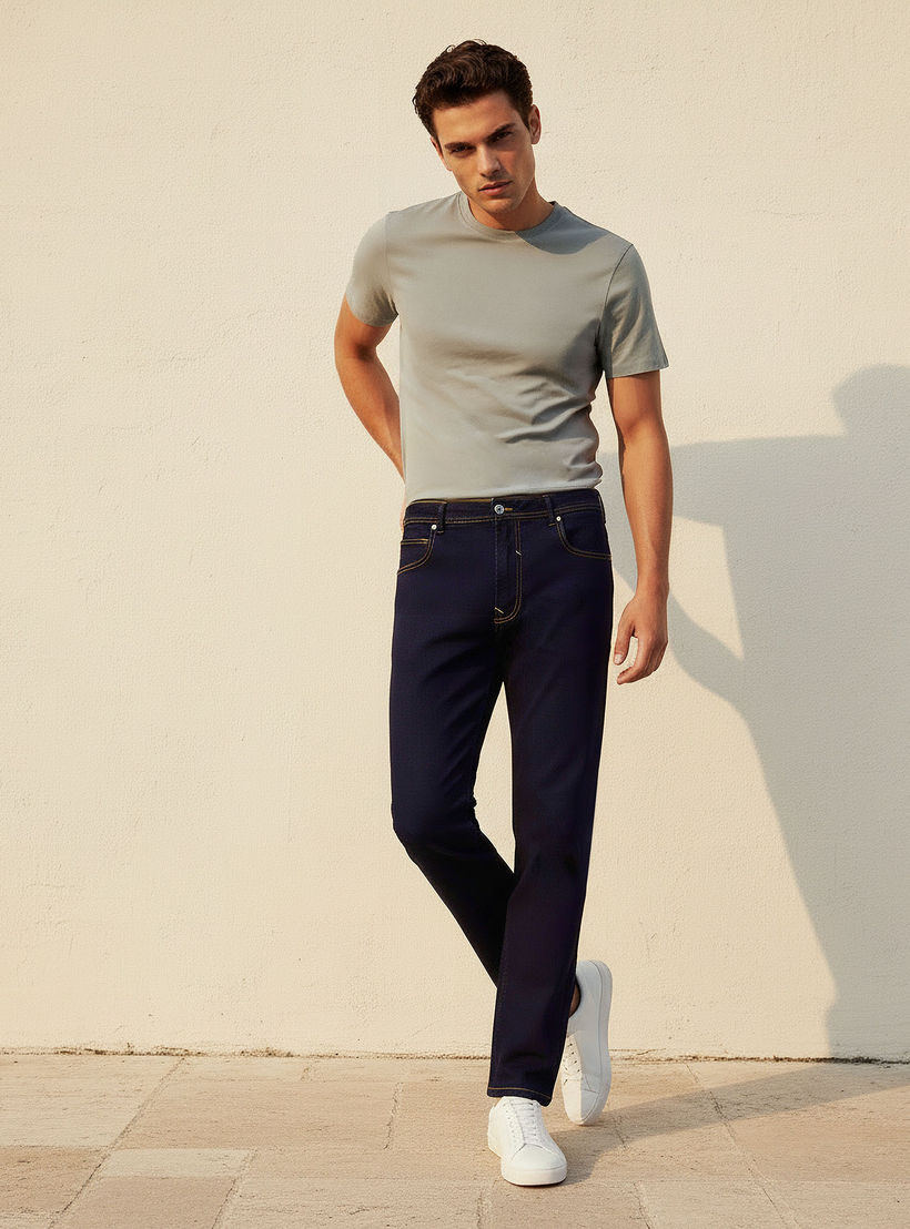 بنطلون جينز بقصّة عادية سوفت تاتش للرجال من لي كوبر-men-clothing-bottoms-jeans-image-5