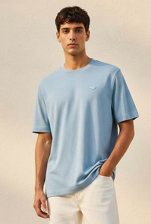 تيشيرت بياقة ضيقة وأكمام قصيرة من لي كوبر-men-clothing-tshirtsandpolos-tshirts-image-1