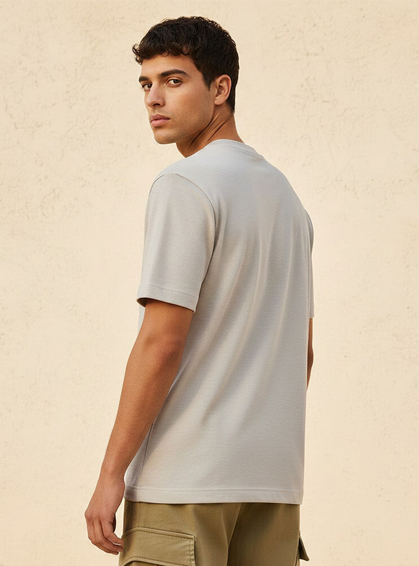 تيشيرت بياقة ضيقة وأكمام قصيرة من لي كوبر-men-clothing-tshirtsandpolos-tshirts-image-4
