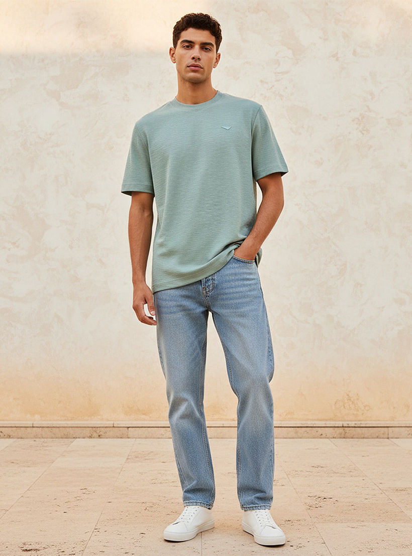 تيشيرت بياقة ضيقة وأكمام قصيرة من لي كوبر-men-clothing-tshirtsandpolos-tshirts-image-3