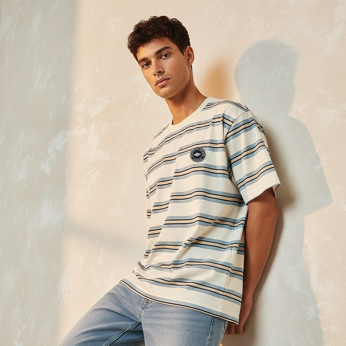 تيشيرت مخطط بياقة ضيقة وأكمام قصيرة وقصة عادية من لي كوبر-men-clothing-tshirtsandpolos-tshirts-image-1