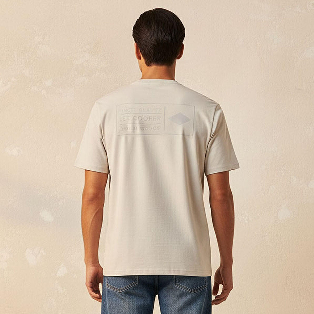 تيشيرت بقصة عادية وياقة دائرية وأكمام قصيرة بطبعة شعار من لي كوبر-men-clothing-tshirtsandpolos-tshirts-image-4