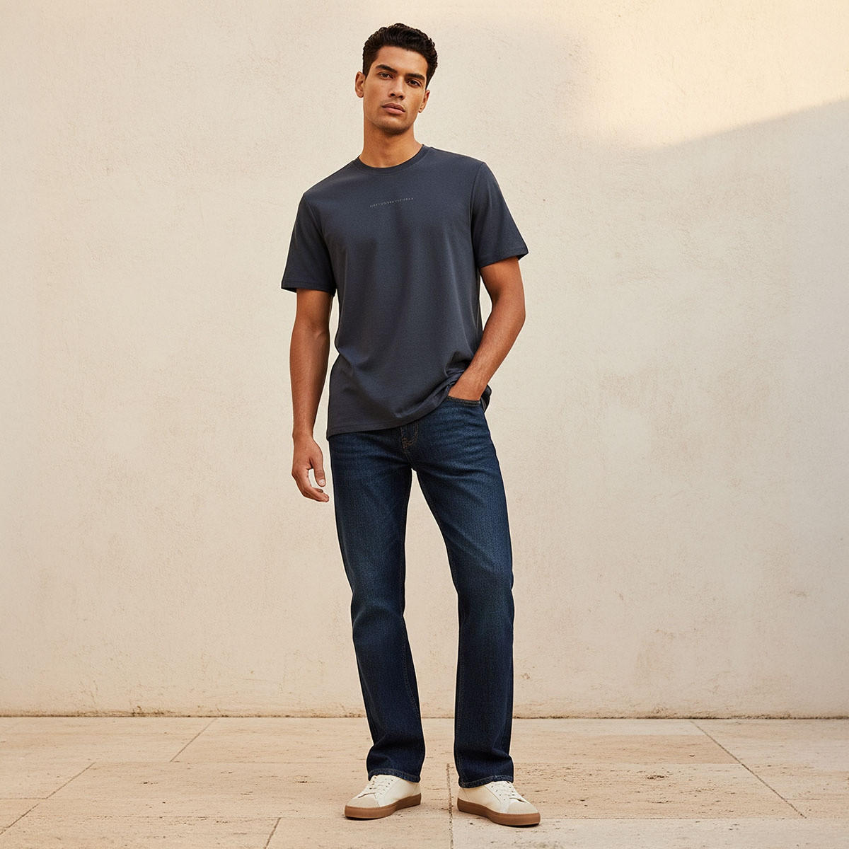 تيشيرت بقصة عادية وياقة دائرية وأكمام قصيرة بطبعة شعار من لي كوبر-men-clothing-tshirtsandpolos-tshirts-image-3