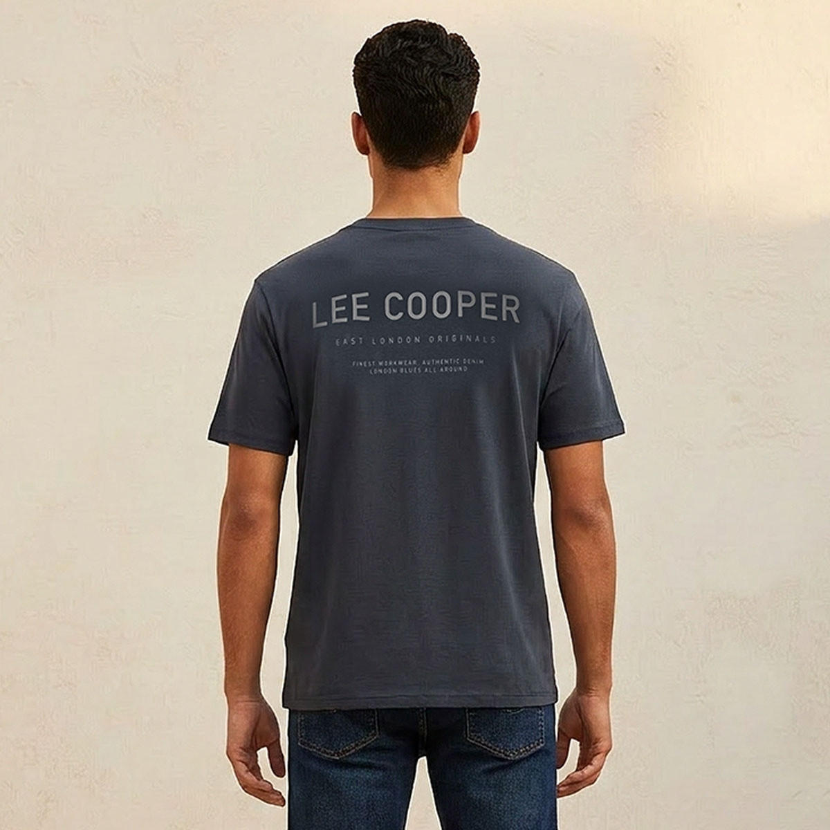 تيشيرت بقصة عادية وياقة دائرية وأكمام قصيرة بطبعة شعار من لي كوبر-men-clothing-tshirtsandpolos-tshirts-image-4