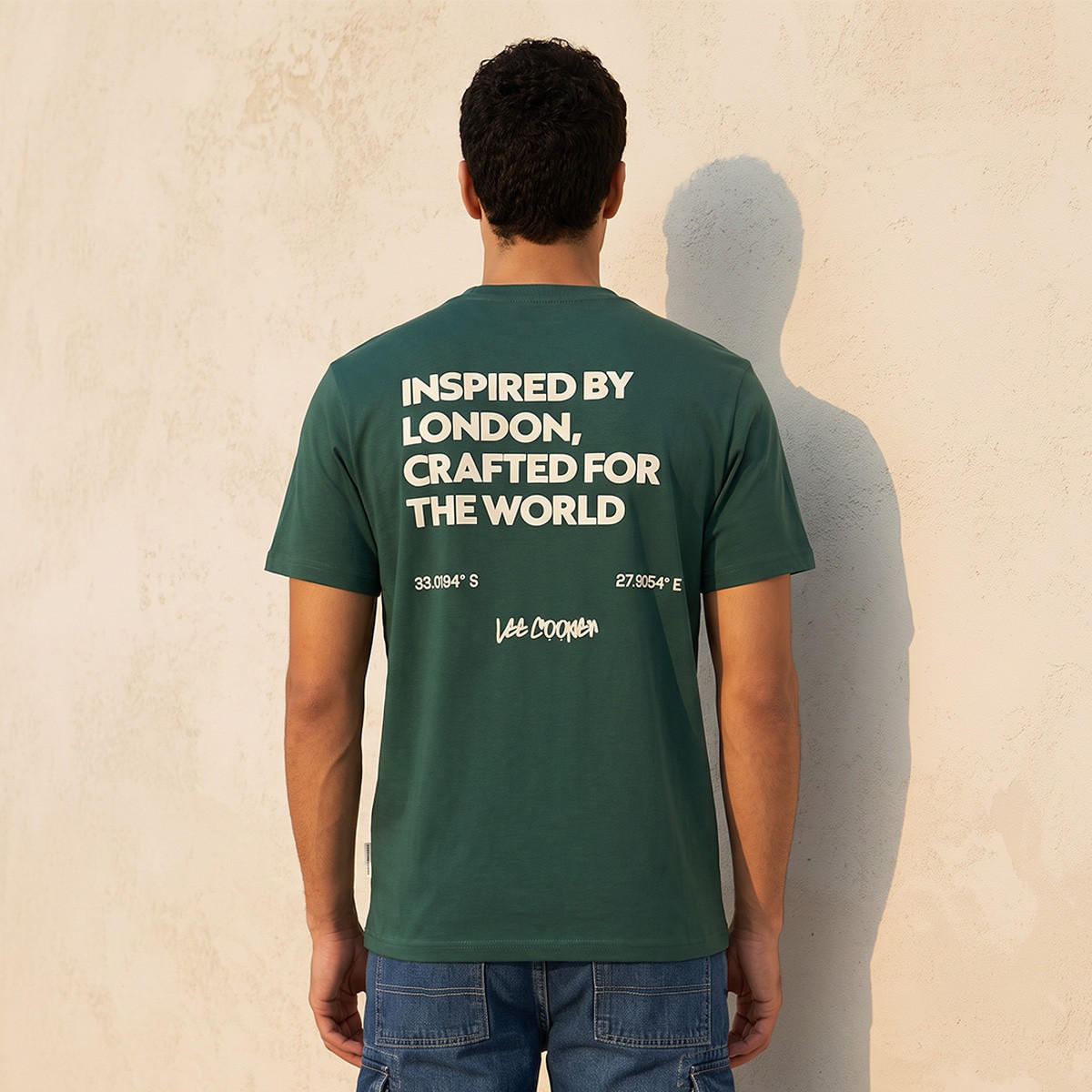 تيشيرت بقصة عادية وياقة دائرية وأكمام قصيرة بطبعة شعار من لي كوبر-men-clothing-tshirtsandpolos-tshirts-image-4