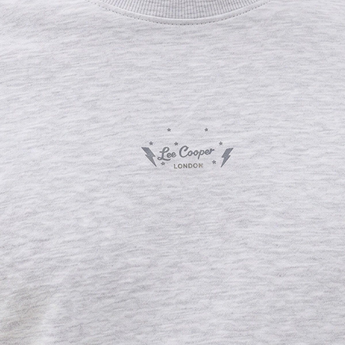 تيشيرت بقصة عادية وياقة ضيقة وأكمام قصيرة وطبعات من لي كوبر-men-clothing-tshirtsandpolos-tshirts-image-2