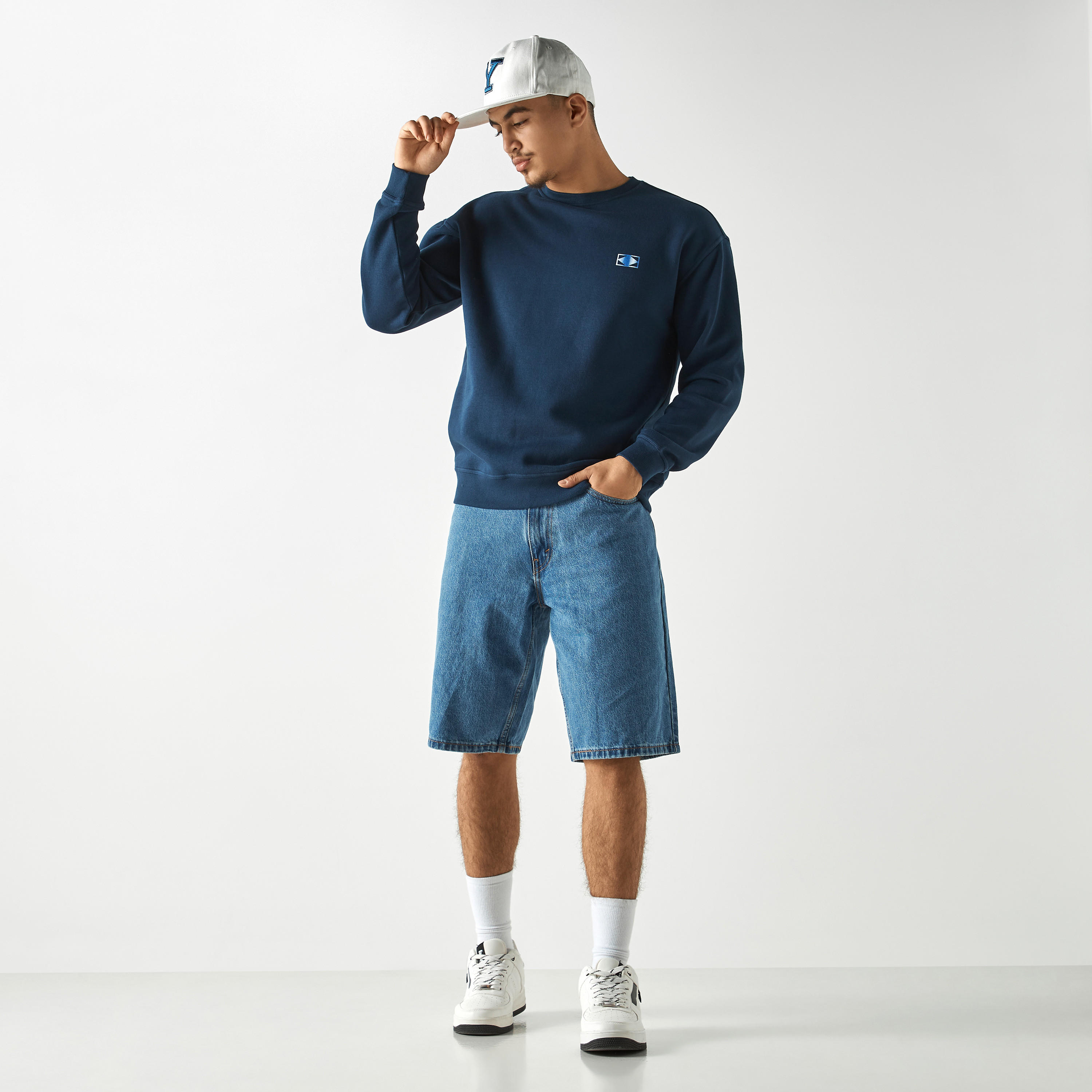 سويت شيرت بأكمام طويلة وياقة ضيقة وطبعات من لي كوبر-men-winterwear-hoodiesandsweatshirts-image-2