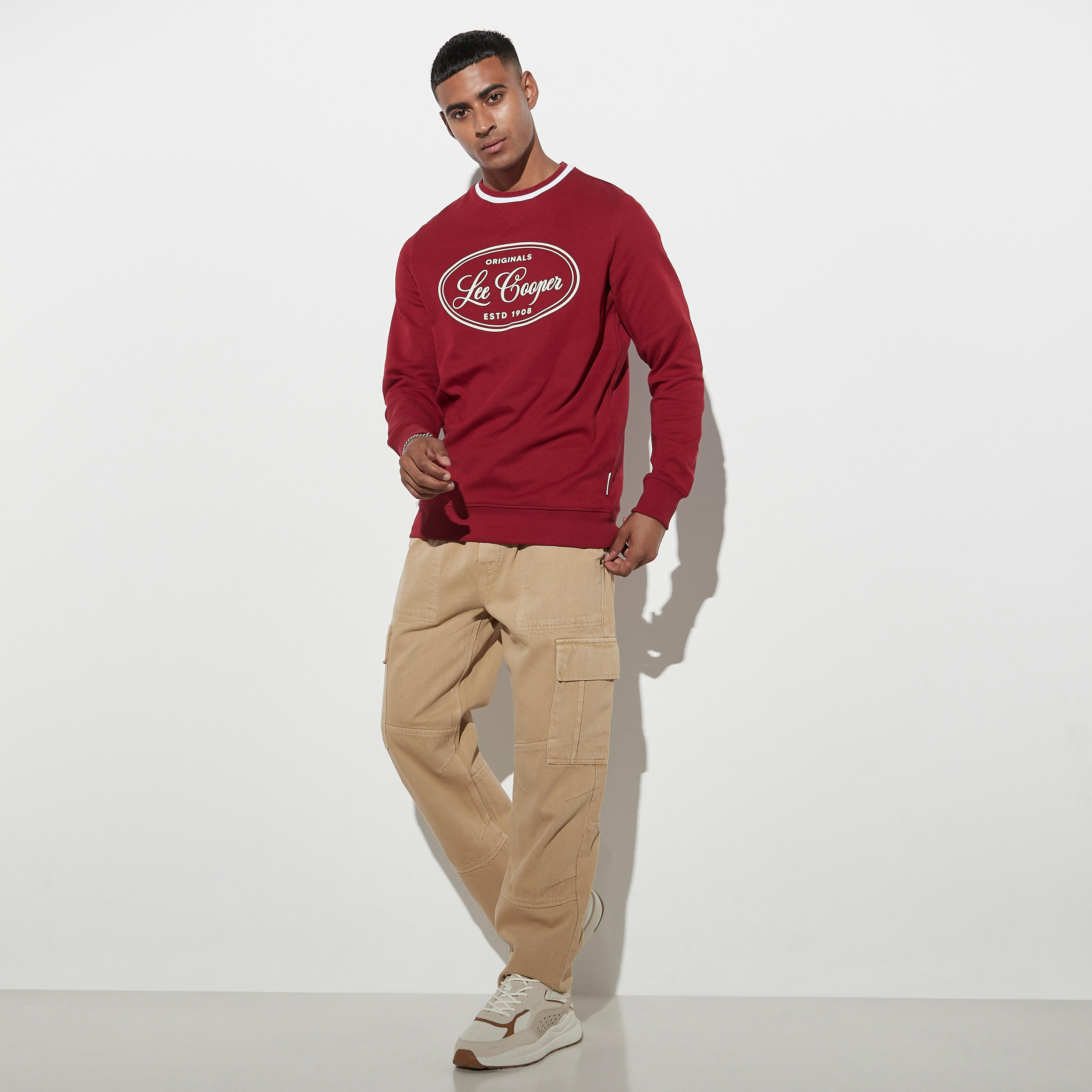 سويت شيرت بأكمام طويلة وياقة ضيقة وطبعات من لي كوبر-men-winterwear-hoodiesandsweatshirts-image-2
