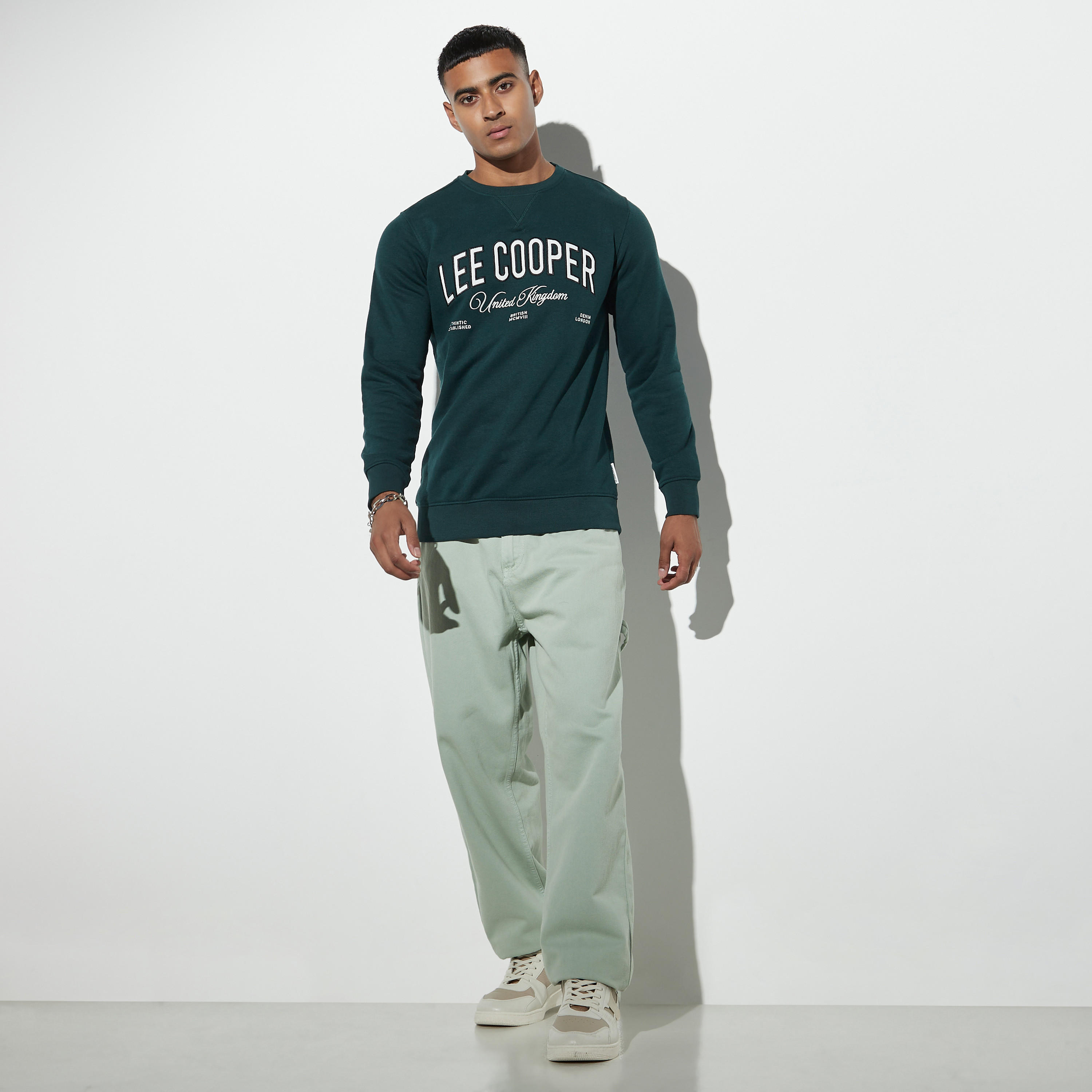 سويت شيرت مزين بأكمام طويلة من لي كوبر-men-winterwear-hoodiesandsweatshirts-image-2