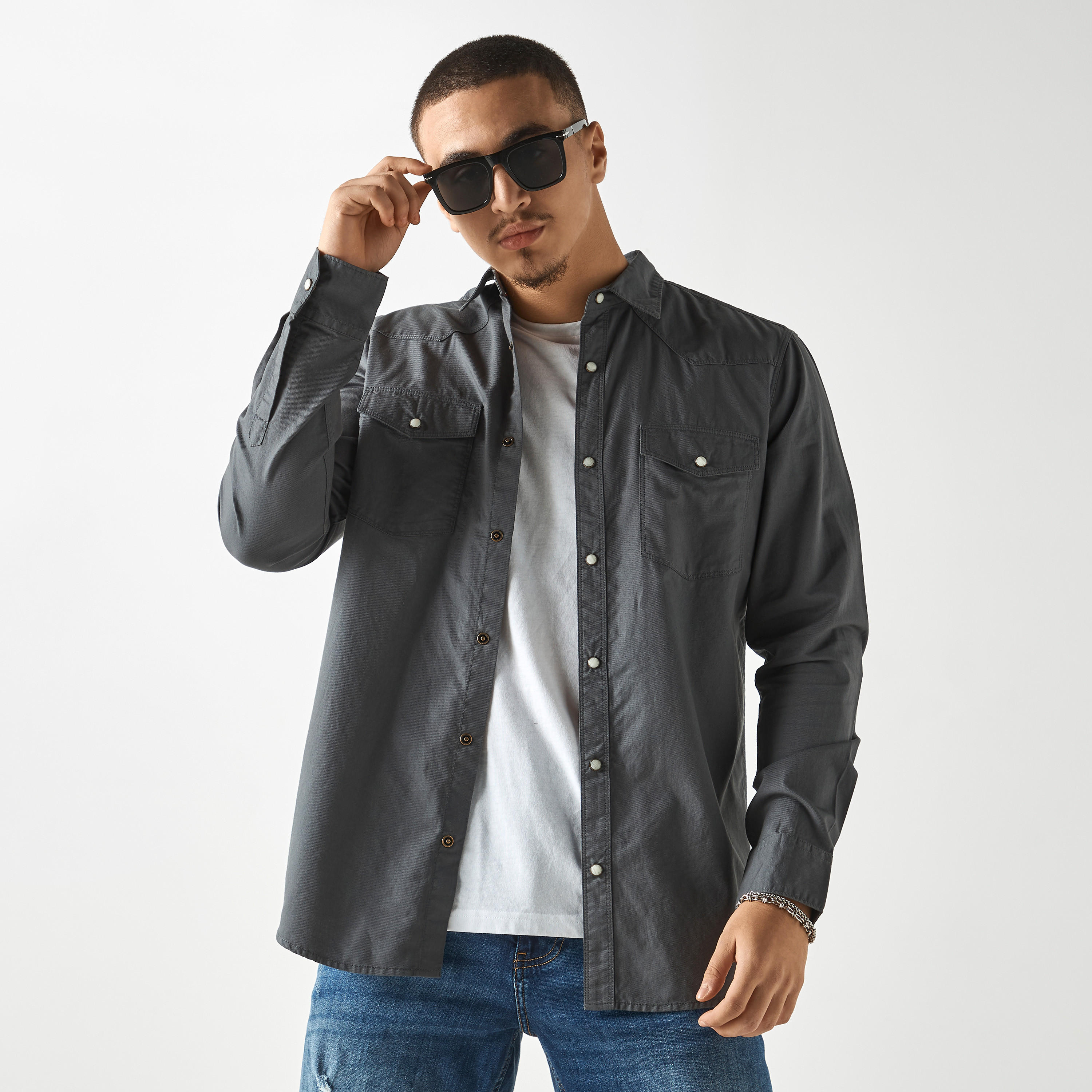 قميص بأكمام طويلة وجيوب من لي كوبر-men-clothing-shirts-image-4