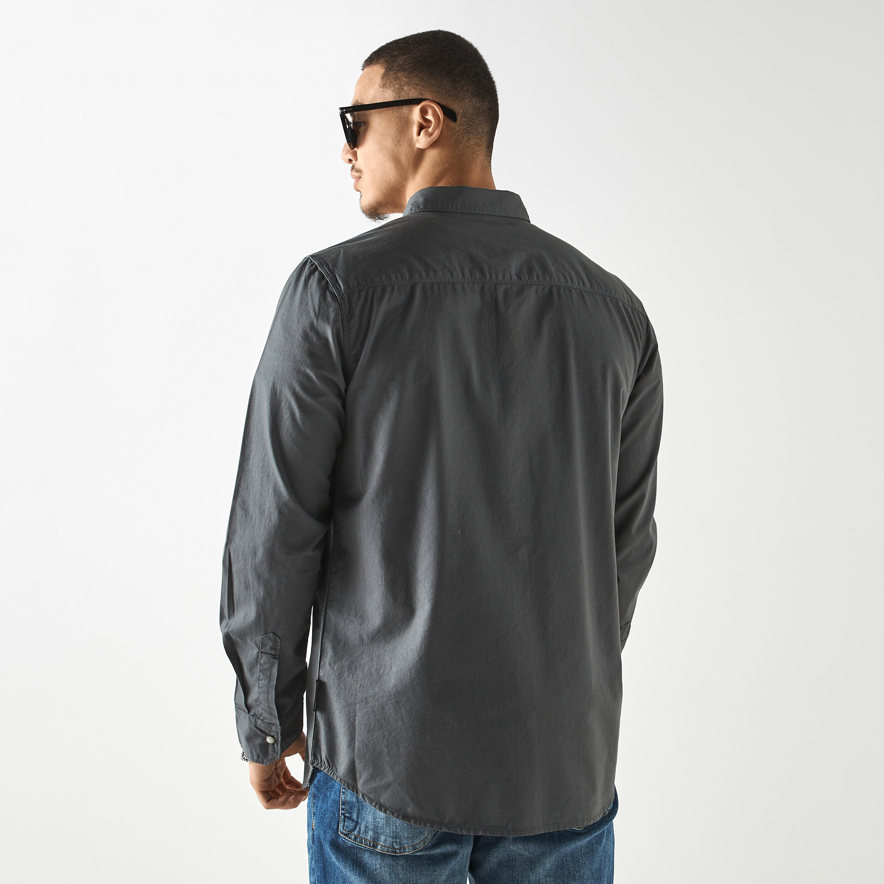 قميص بأكمام طويلة وجيوب من لي كوبر-men-clothing-shirts-image-2