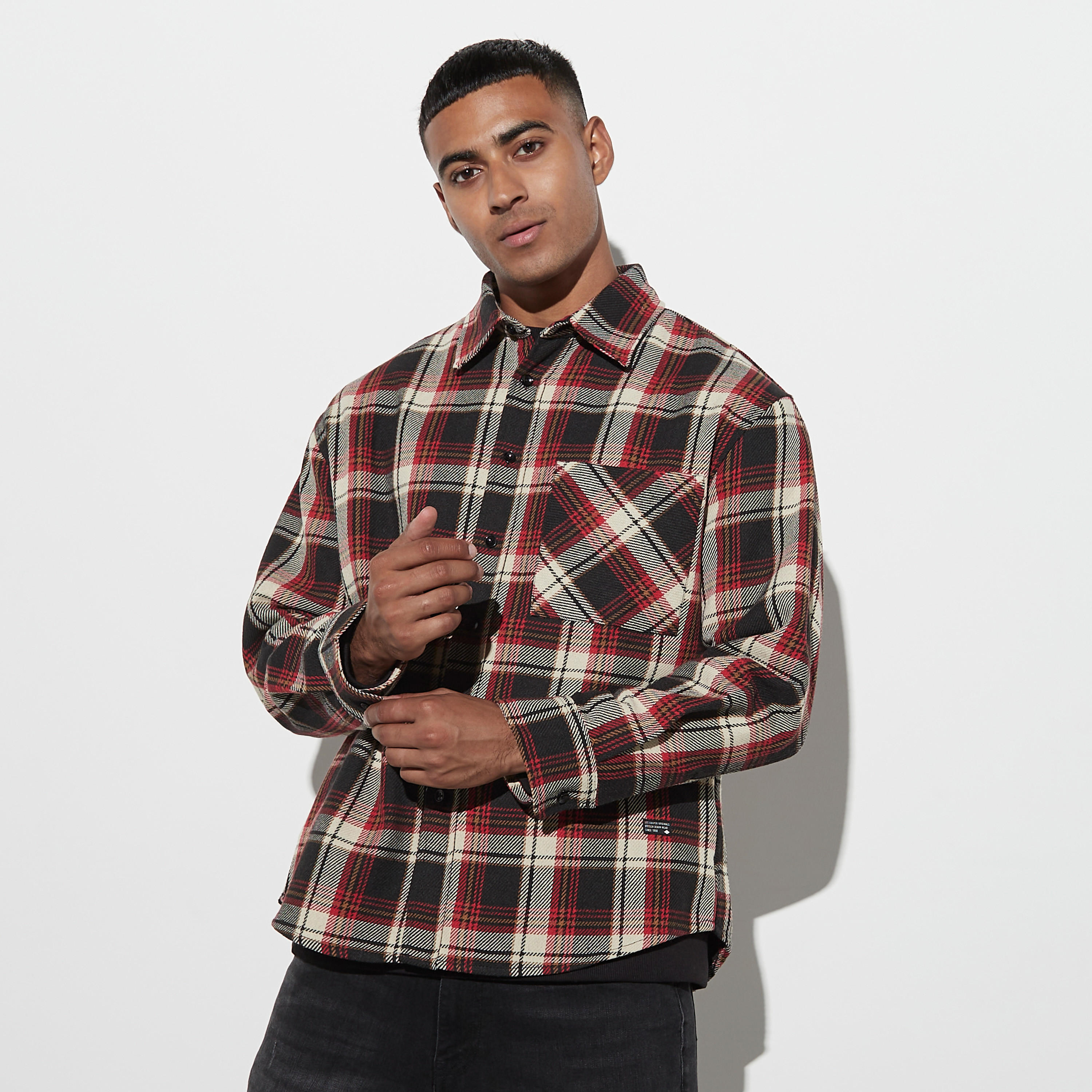 قميص كاروهات بأكمام طويلة وجيب من لي كوبر-men-clothing-shirts-image-1