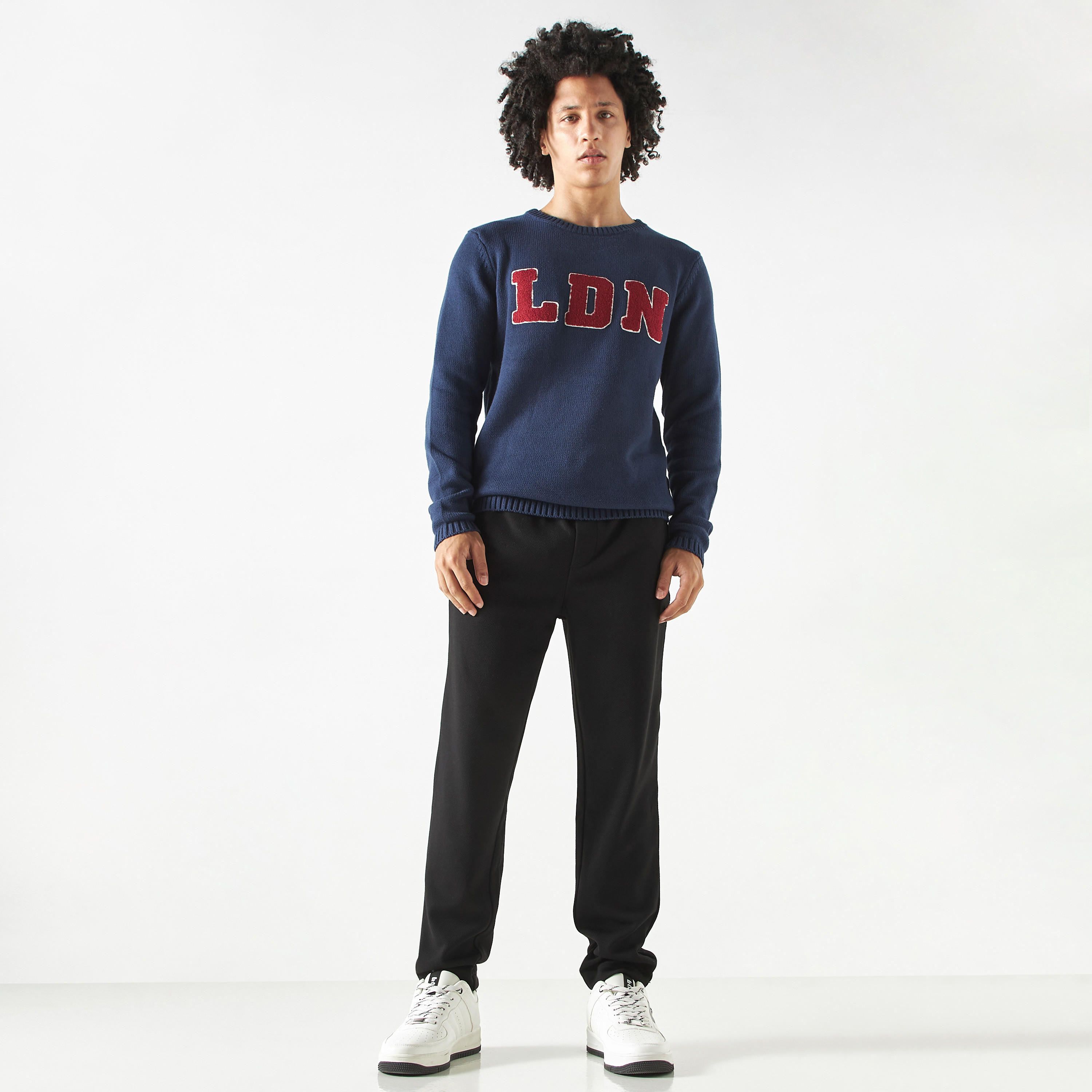 سويت شيرت بارز الملمس بياقة ضيّقة وأكمام طويلة من لي كوبر-men-winterwear-hoodiesandsweatshirts-image-2
