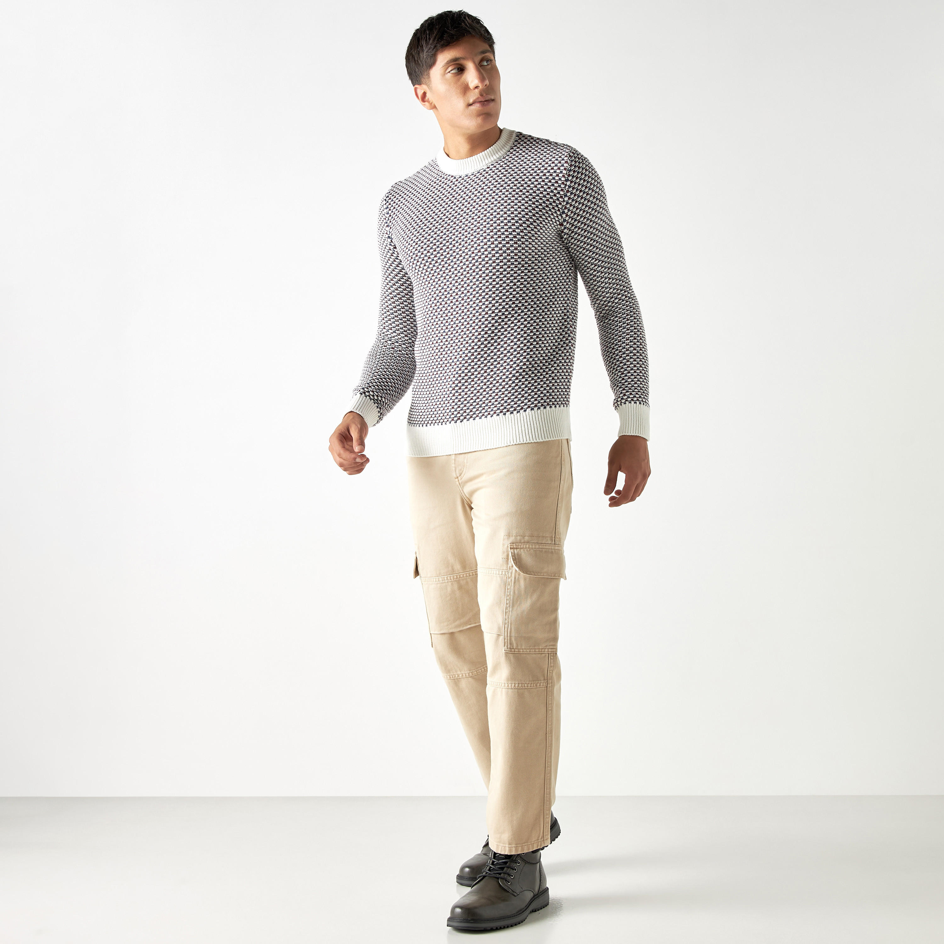 بنطلون جينز كارجو سادة بأطراف ضيّقة وجيوب من لي كوبر-men-clothing-bottoms-jeans-image-3