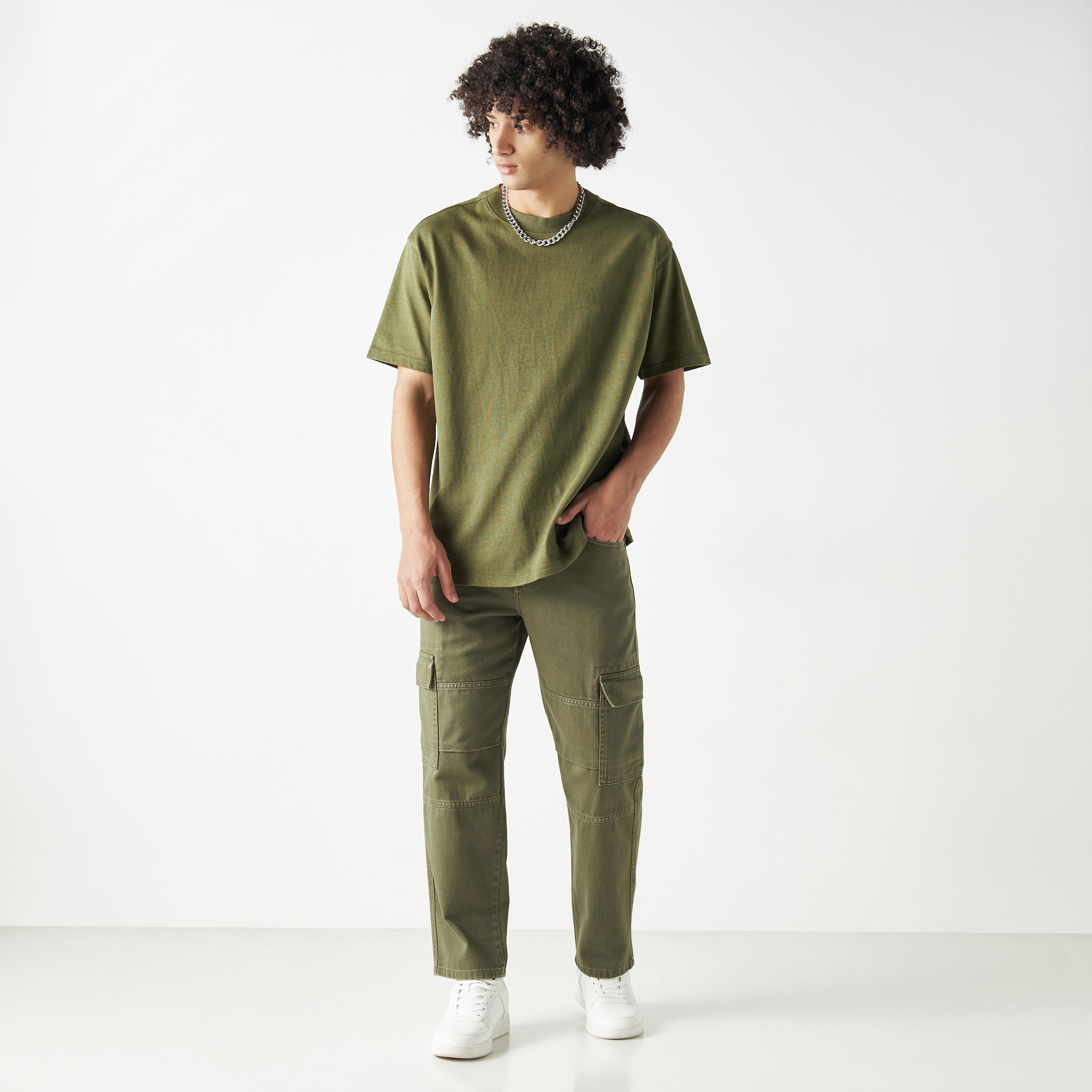 تيشيرت بياقة ضيّقة وأكمام قصيرة من لي كوبر-men-clothing-tshirtsandpolos-tshirts-image-3
