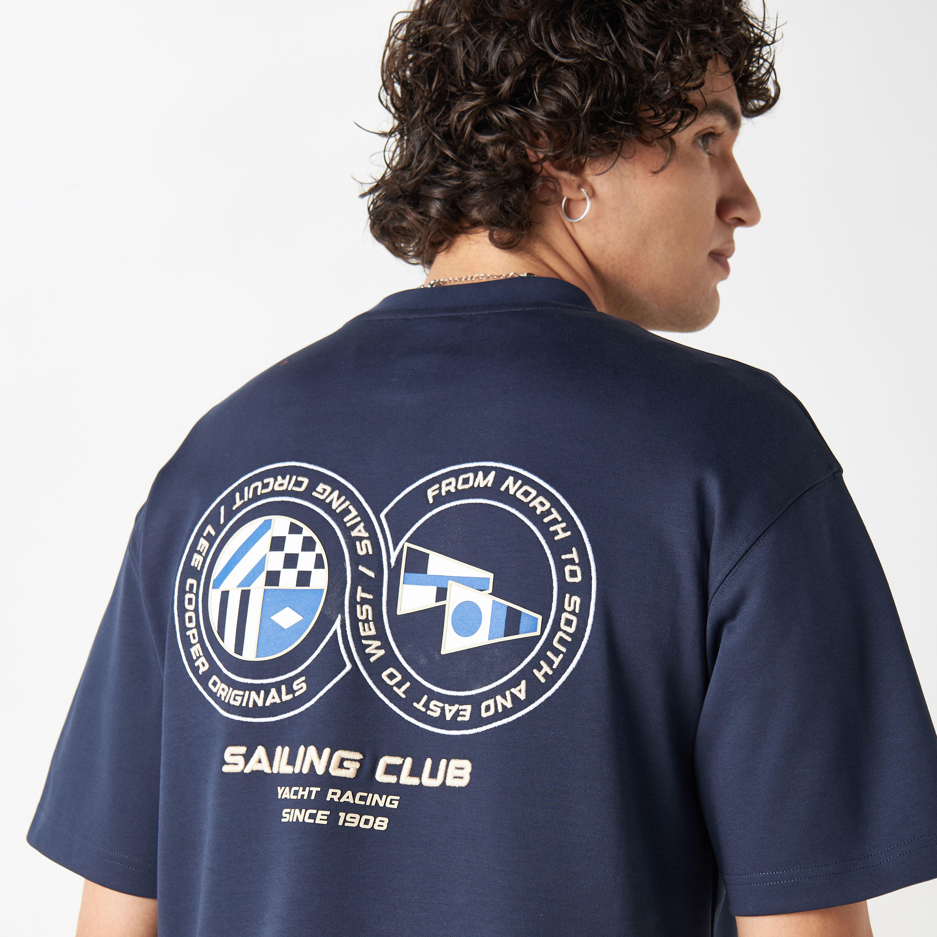 تيشيرت بياقة ضيقة وأكمام قصيرة وطبعات جرافيك من لي كوبر-men-clothing-tshirtsandpolos-tshirts-image-4
