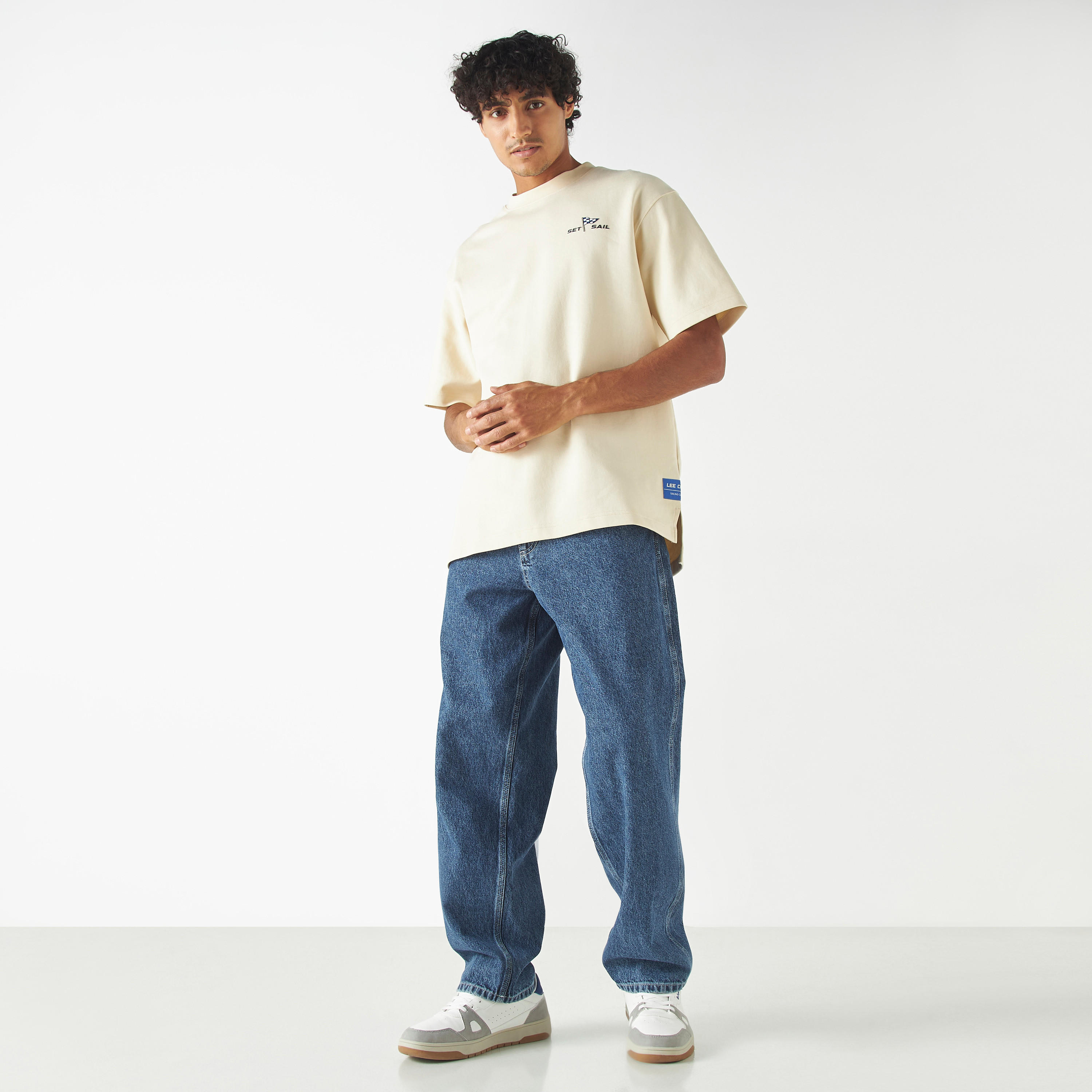 تيشيرت بياقة ضيقة وأكمام قصيرة وطبعات جرافيك من لي كوبر-men-clothing-tshirtsandpolos-tshirts-image-7