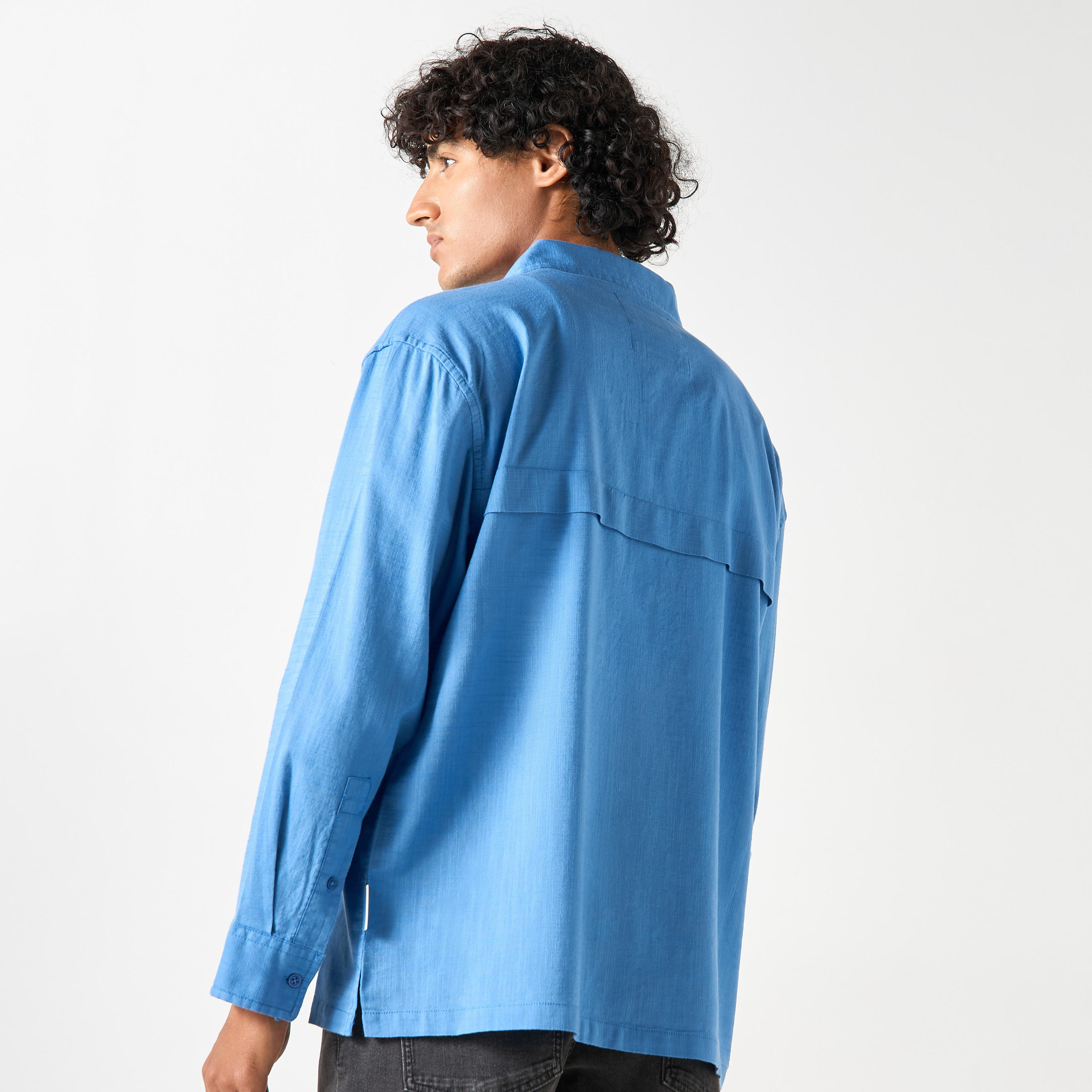 قميص قطن بياقة كامب من لي كوبر-men-clothing-shirts-image-3