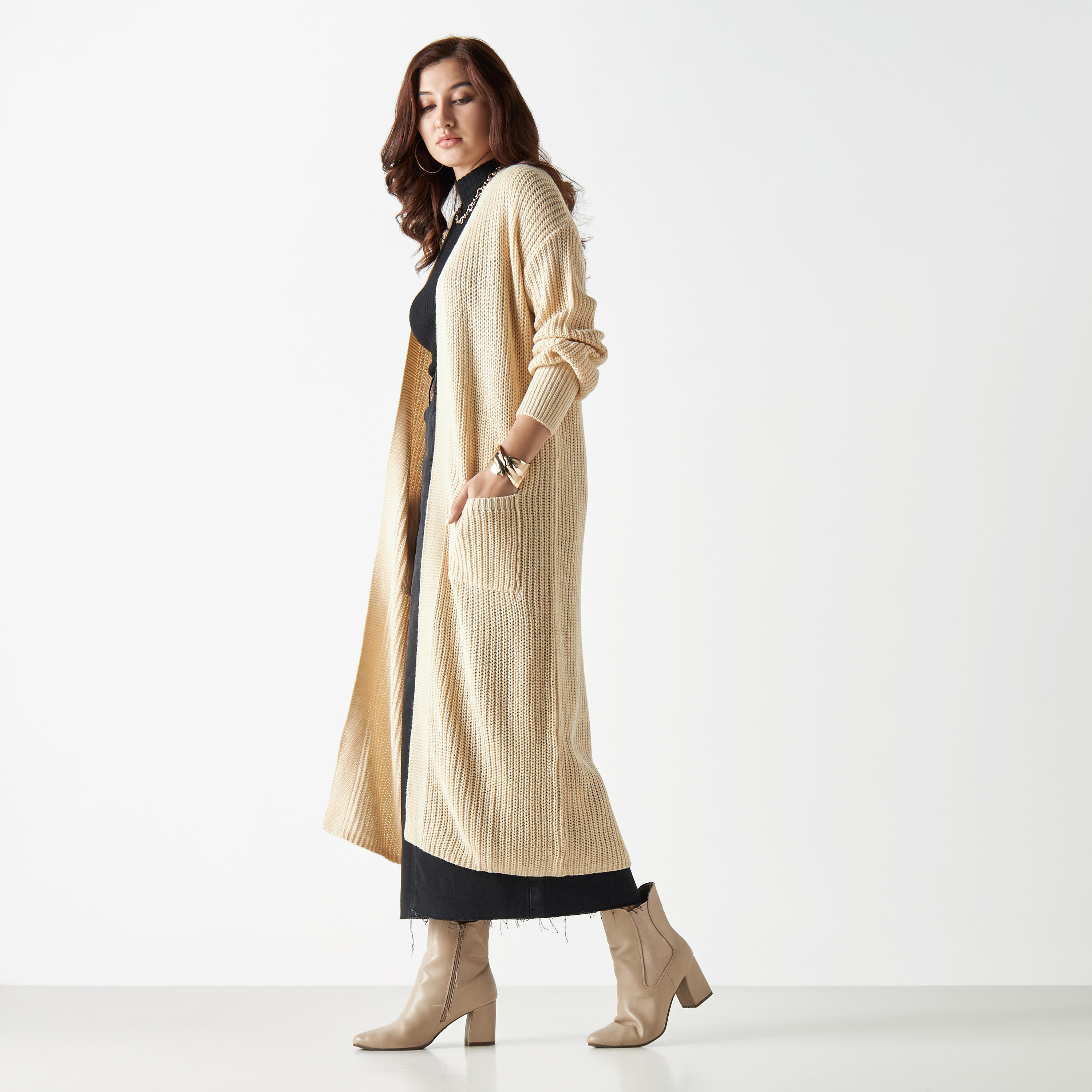 كارديجان طويل بارز الملمس بجيوب من لي كوبر-women-winterwear-cardigansandjumpers-cardigans-image-2