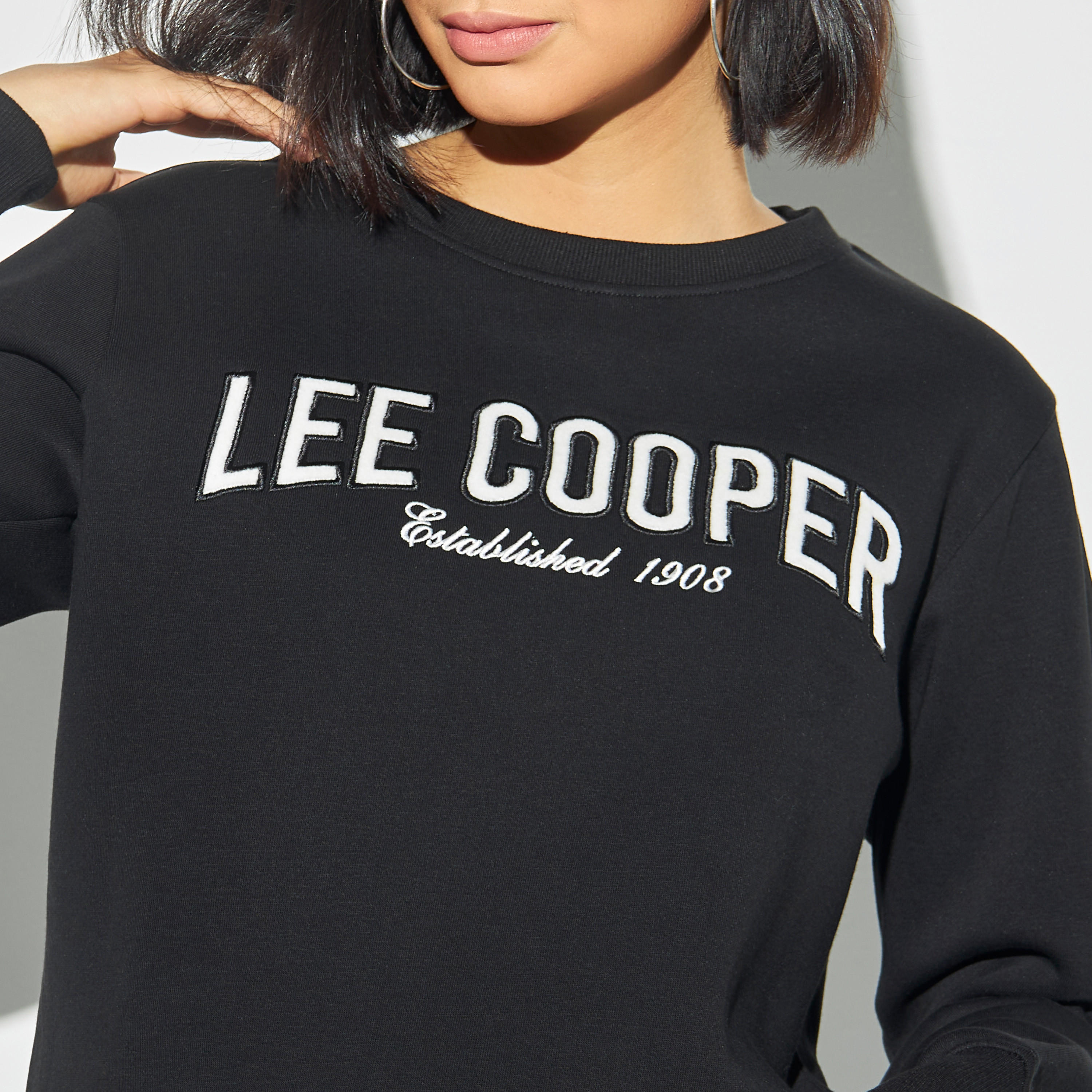 سويت شيرت مزين بأكمام طويلة من لي كوبر-women-winterwear-hoodiesandsweatshirts-sweatshirts-image-1