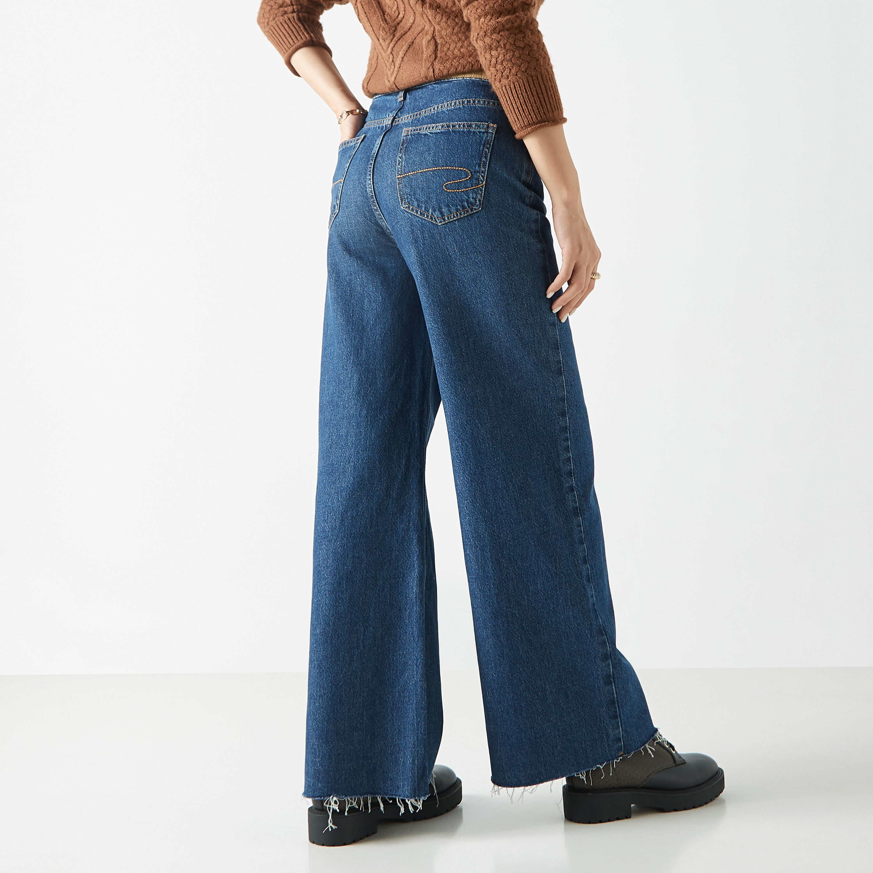 بنطلون جينز بقصة واسعة وجيوب من لي كوبر-women-clothing-bottoms-jeans-image-3