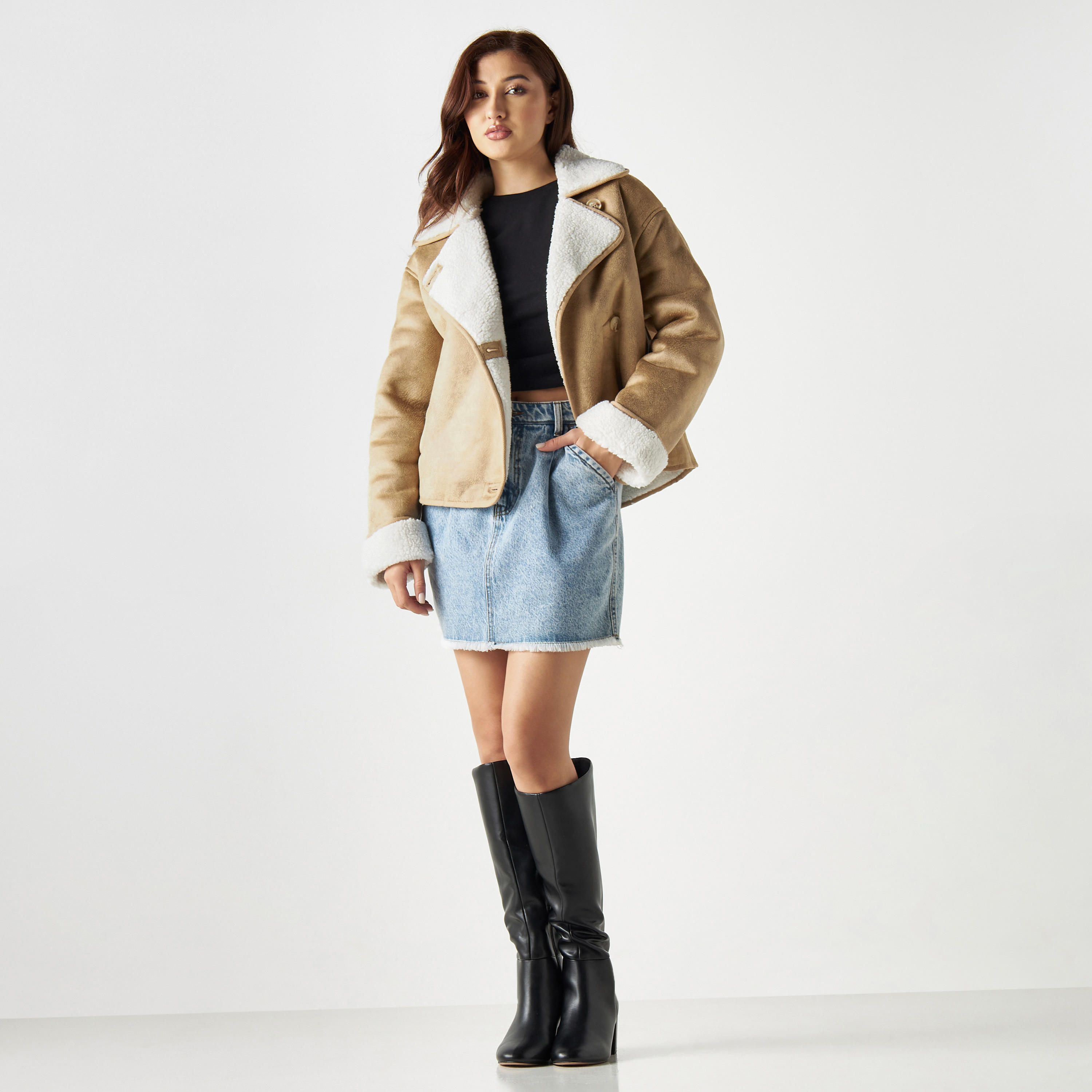 جاكيت بأكمام طويلة وتفاصيل فرو من لي كوبر-women-winterwear-coatsandjackets-jackets-image-2