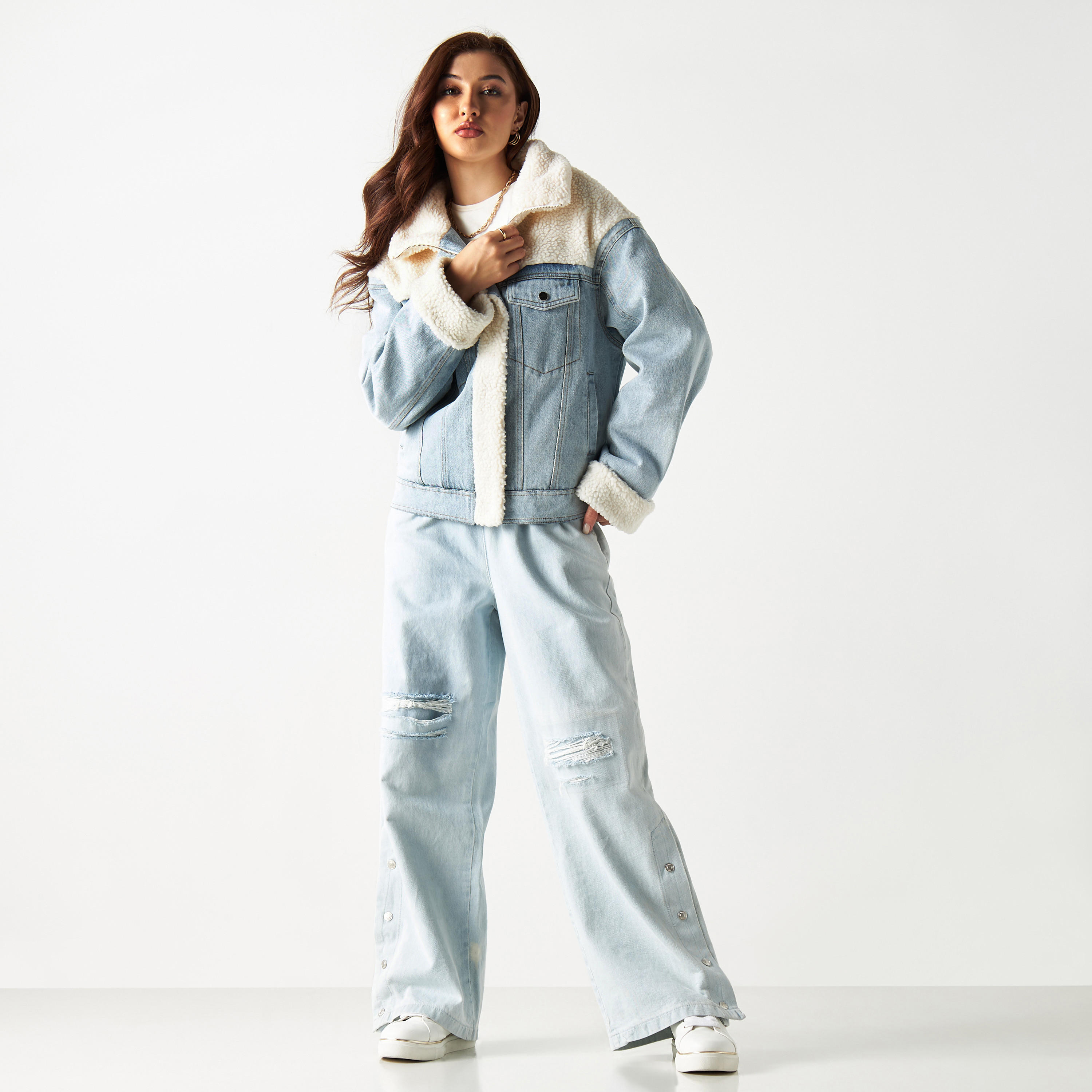 جاكيت بارز الملمس بأكمام طويلة وتفاصيل فرو من لي كوبر-women-winterwear-coatsandjackets-jackets-image-2