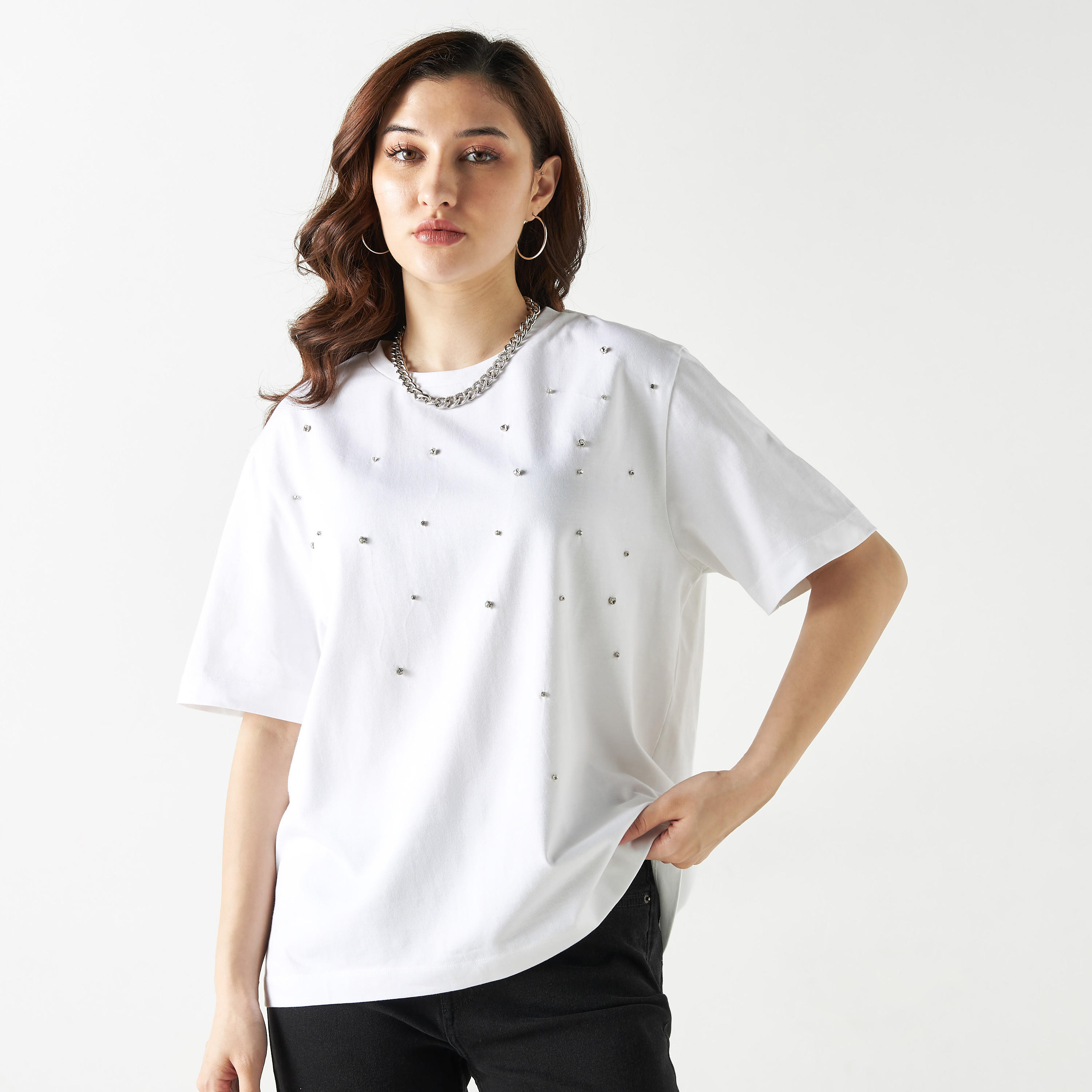 تيشيرت قطن مزين بياقة ضيّقة وأكمام قصيرة من لي كوبر-women-clothing-tshirts-image-9
