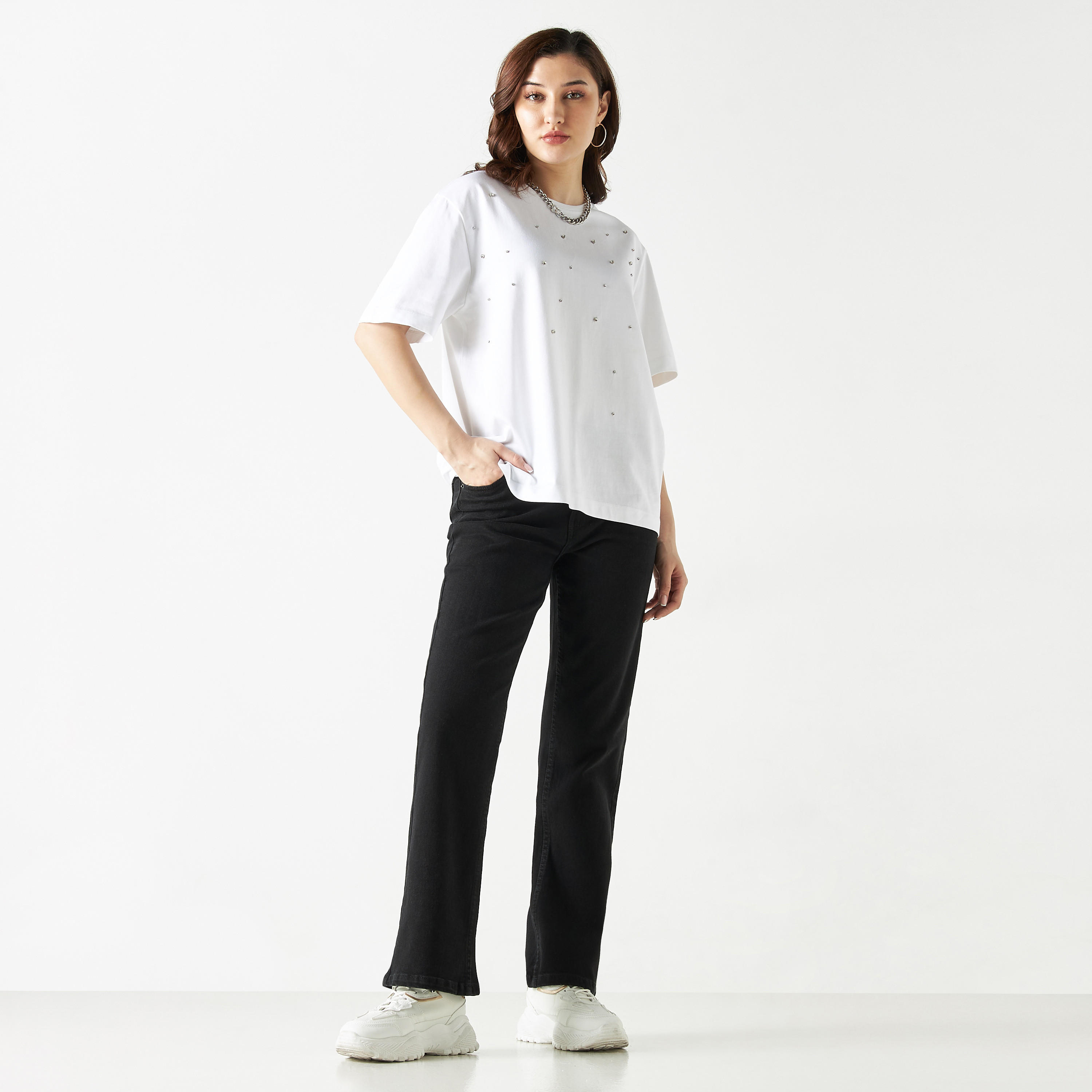 تيشيرت قطن مزين بياقة ضيّقة وأكمام قصيرة من لي كوبر-women-clothing-tshirts-image-10
