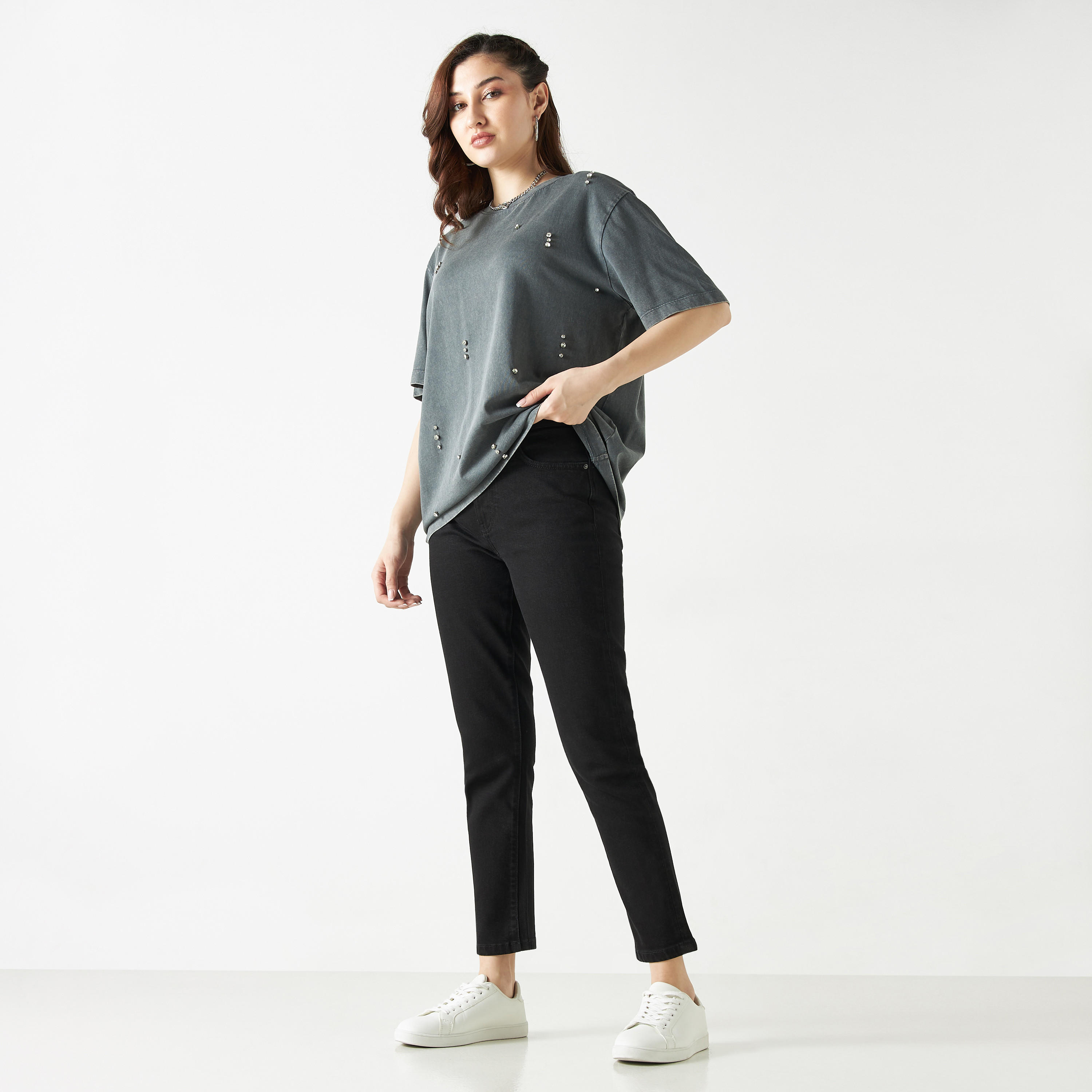 تيشيرت قطن مزين بياقة ضيّقة وأكمام قصيرة من لي كوبر-women-clothing-tshirts-image-6