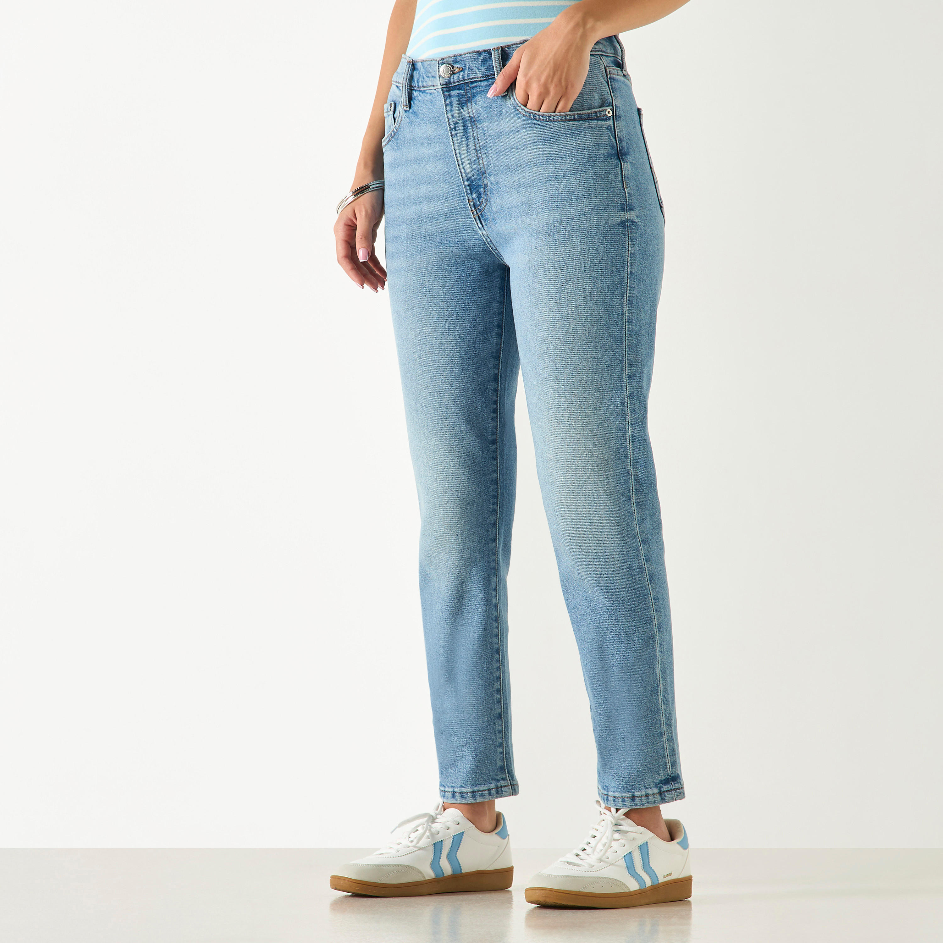 بنطلون جينز بقصّة عادية وجيوب من لي كوبر-women-clothing-bottoms-jeans-image-6