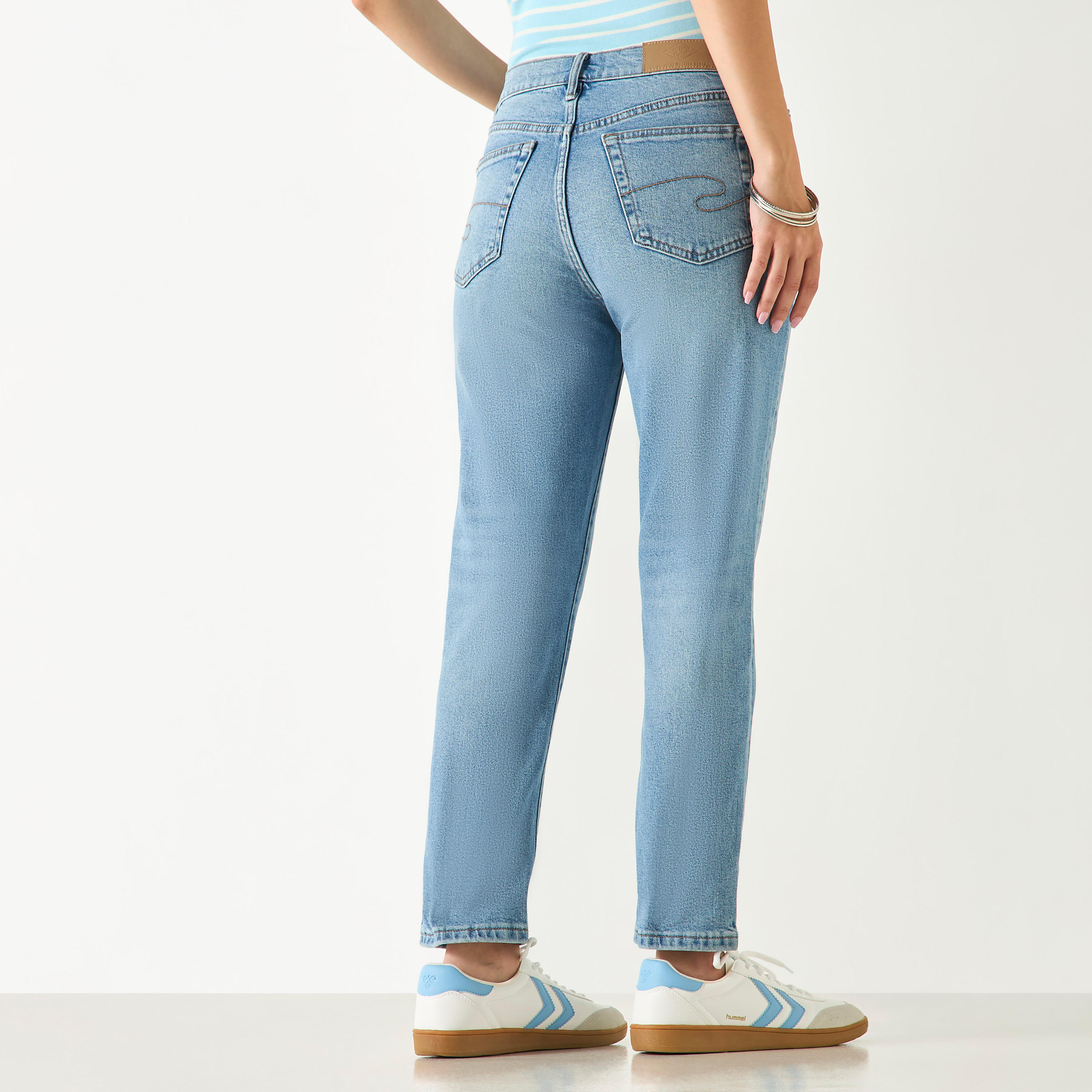 بنطلون جينز بقصّة عادية وجيوب من لي كوبر-women-clothing-bottoms-jeans-image-4