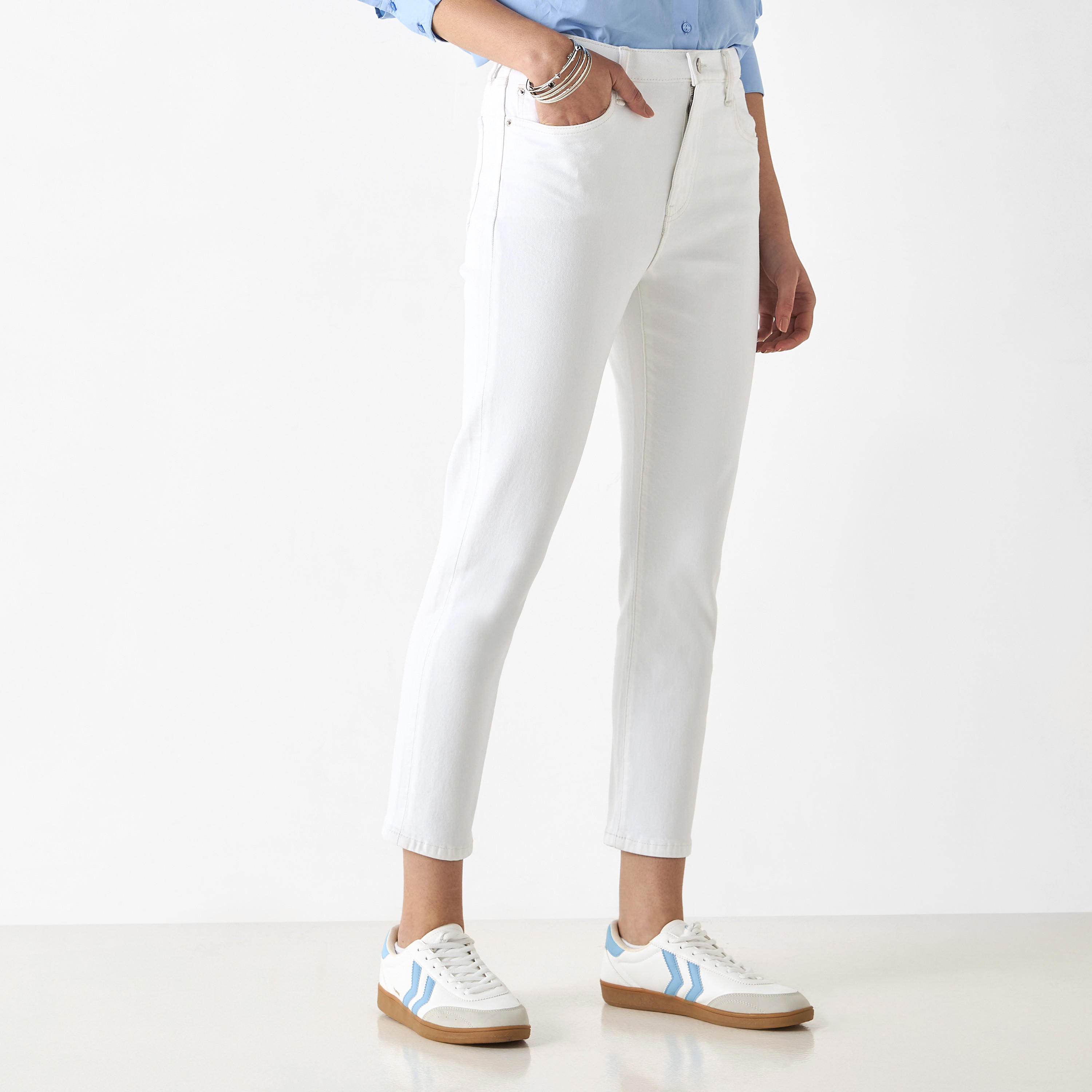 بنطلون جينز بقصّة عادية وجيوب من لي كوبر-women-clothing-bottoms-jeans-image-13