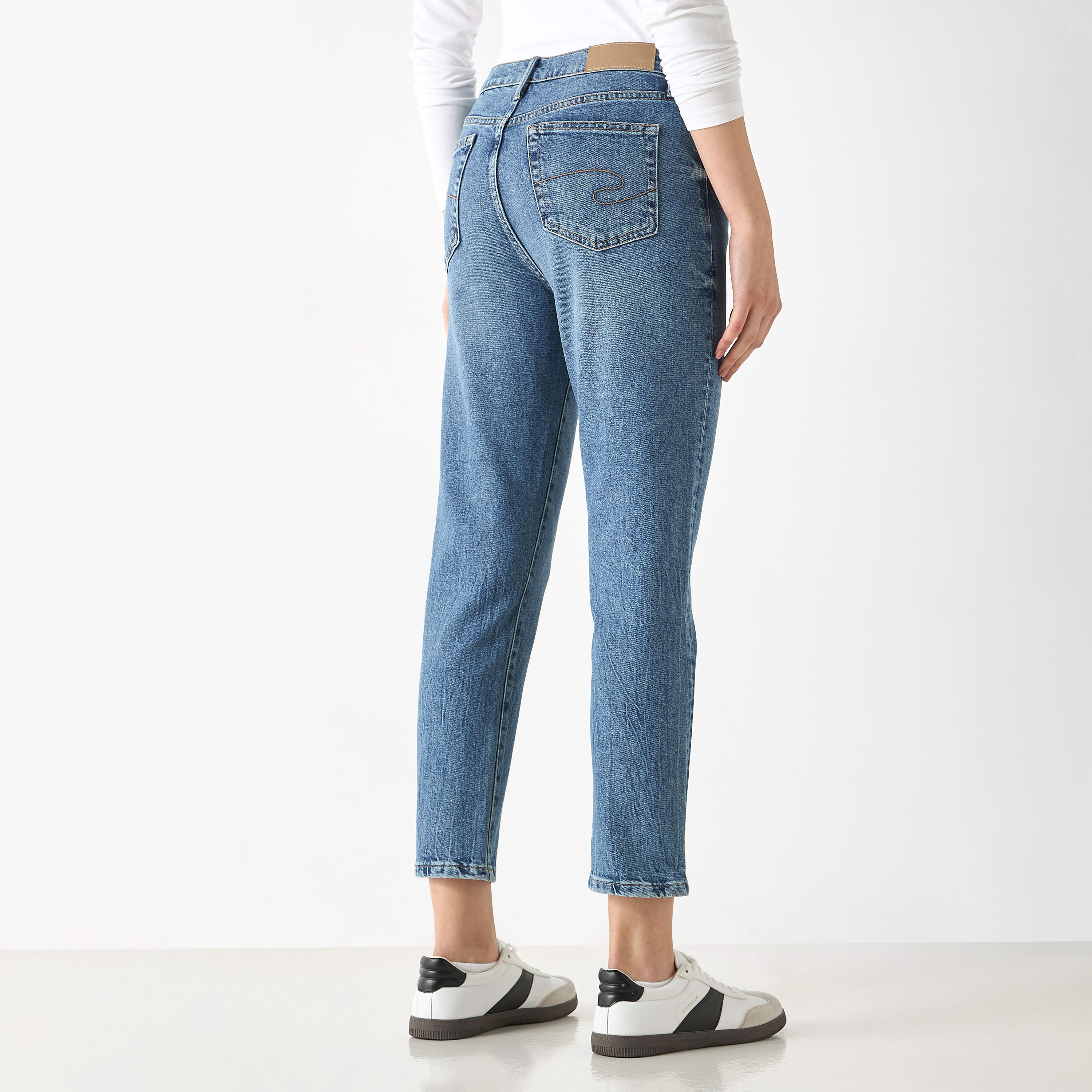 بنطلون جينز بقصّة عادية وجيوب من لي كوبر-women-clothing-bottoms-jeans-image-8