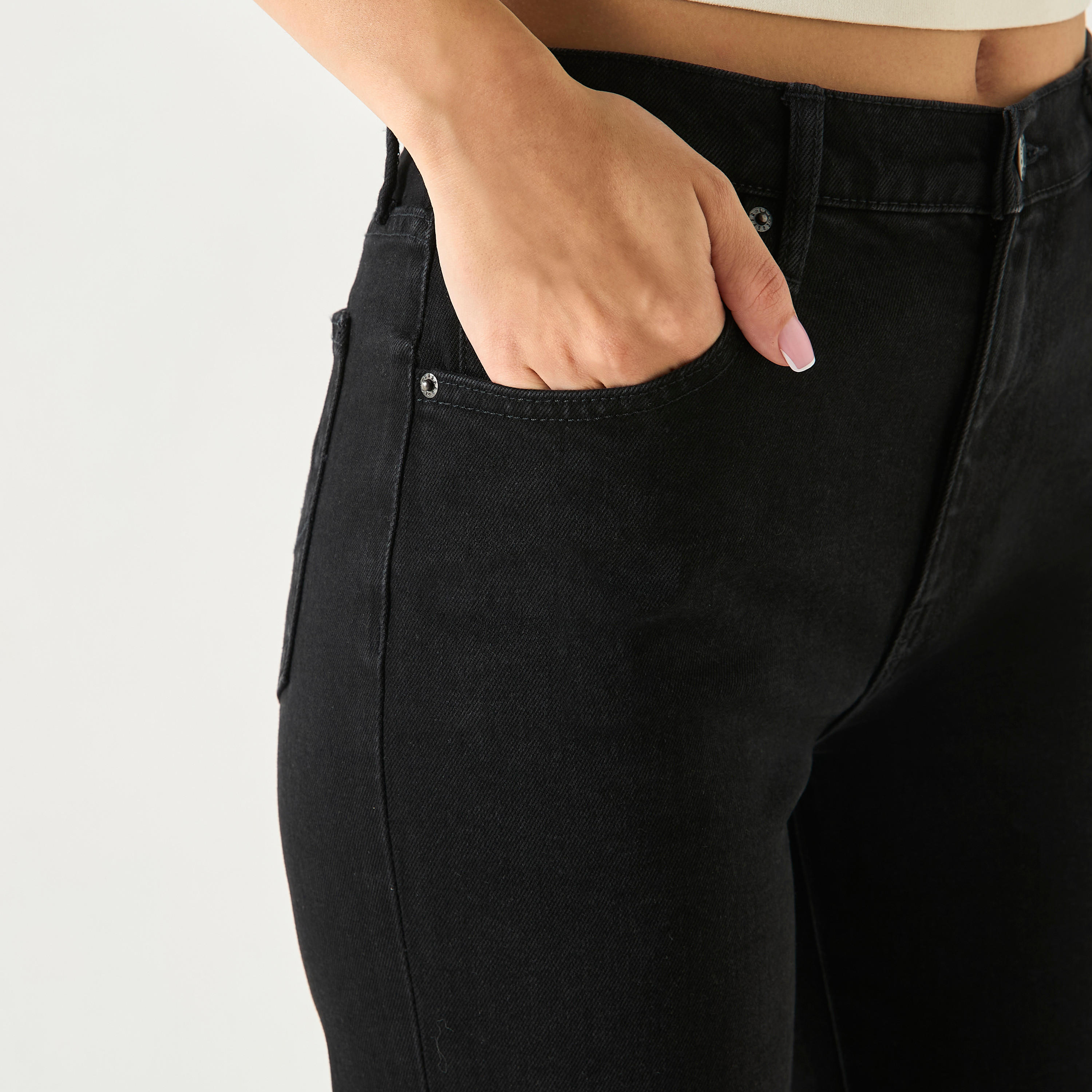 بنطلون جينز بقصّة عادية وجيوب من لي كوبر-women-clothing-bottoms-jeans-image-12