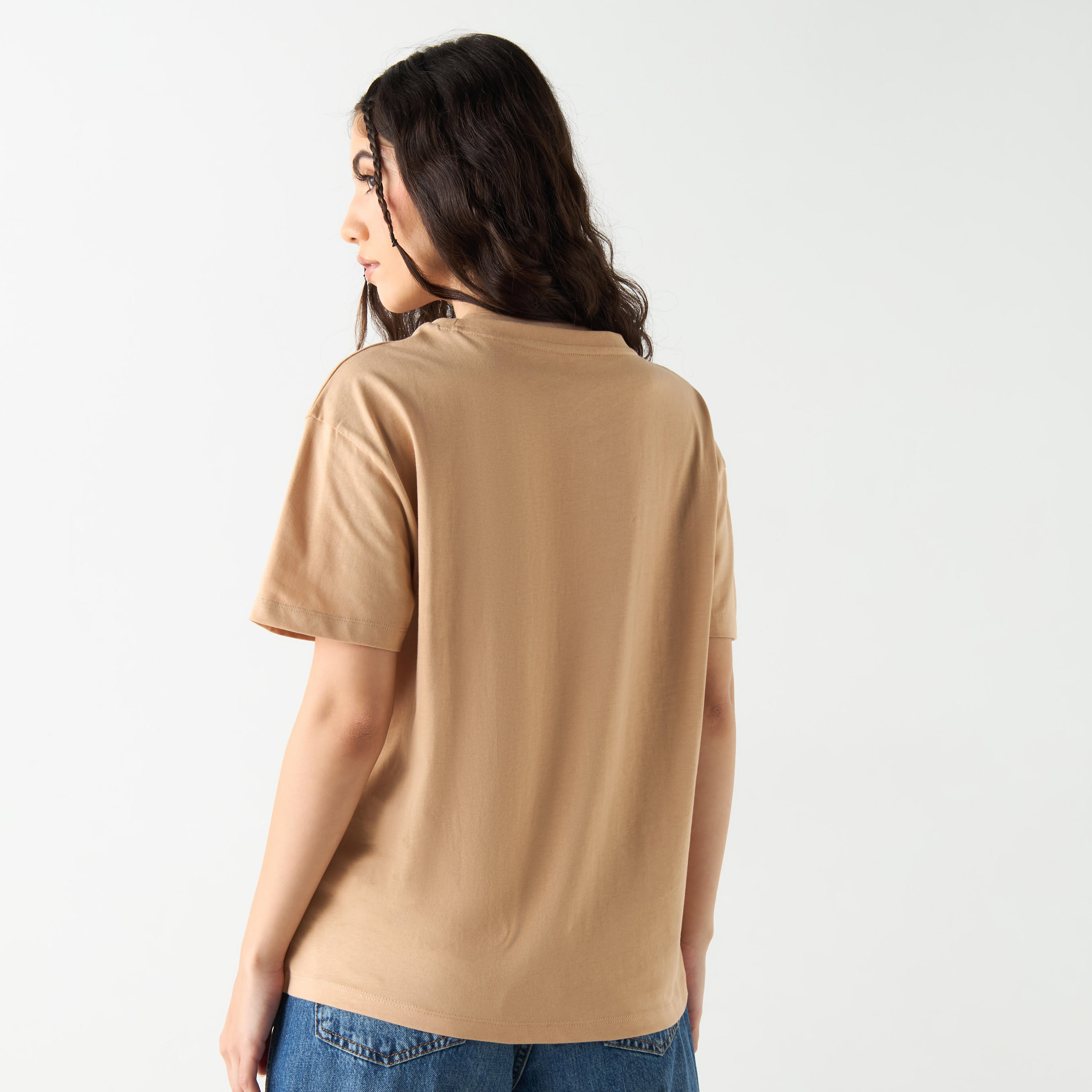 تيشيرت قطن بياقة ضيّقة وأكمام قصيرة وطبعات من لي كوبر-women-clothing-tshirts-image-3