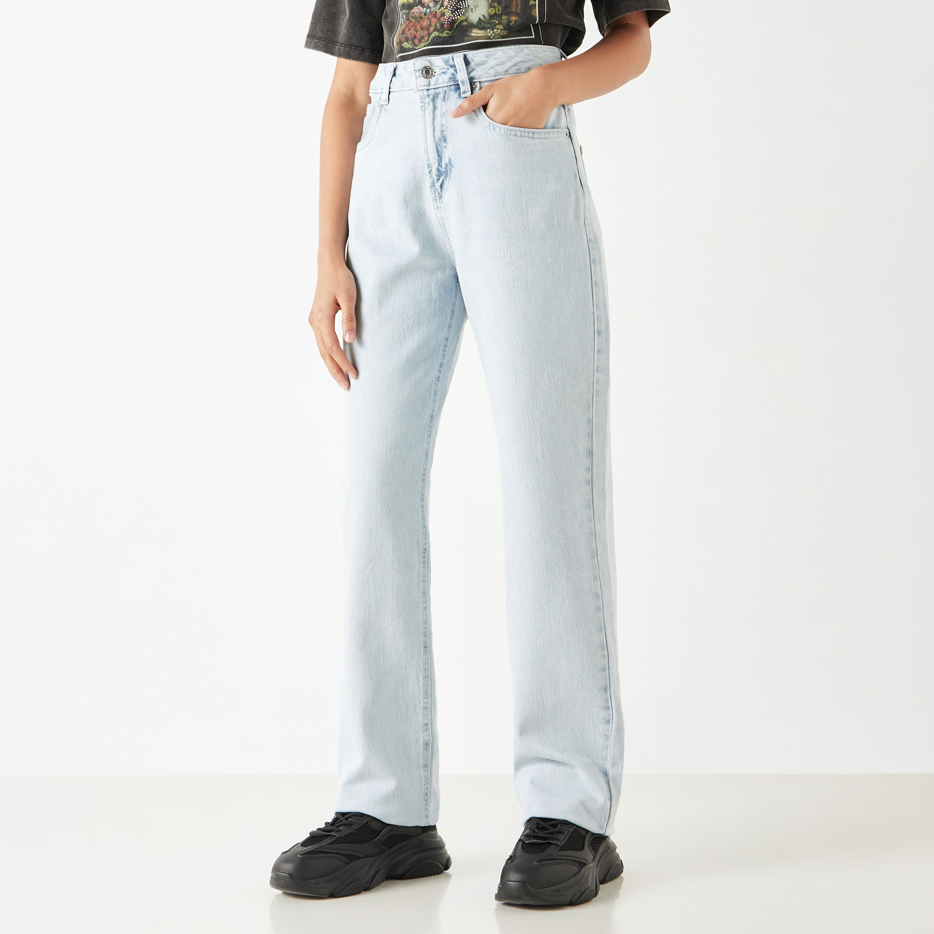 بنطلون جينز بقصّة مستقيمة وجيوب من لي كوبر-women-clothing-bottoms-jeans-image-1