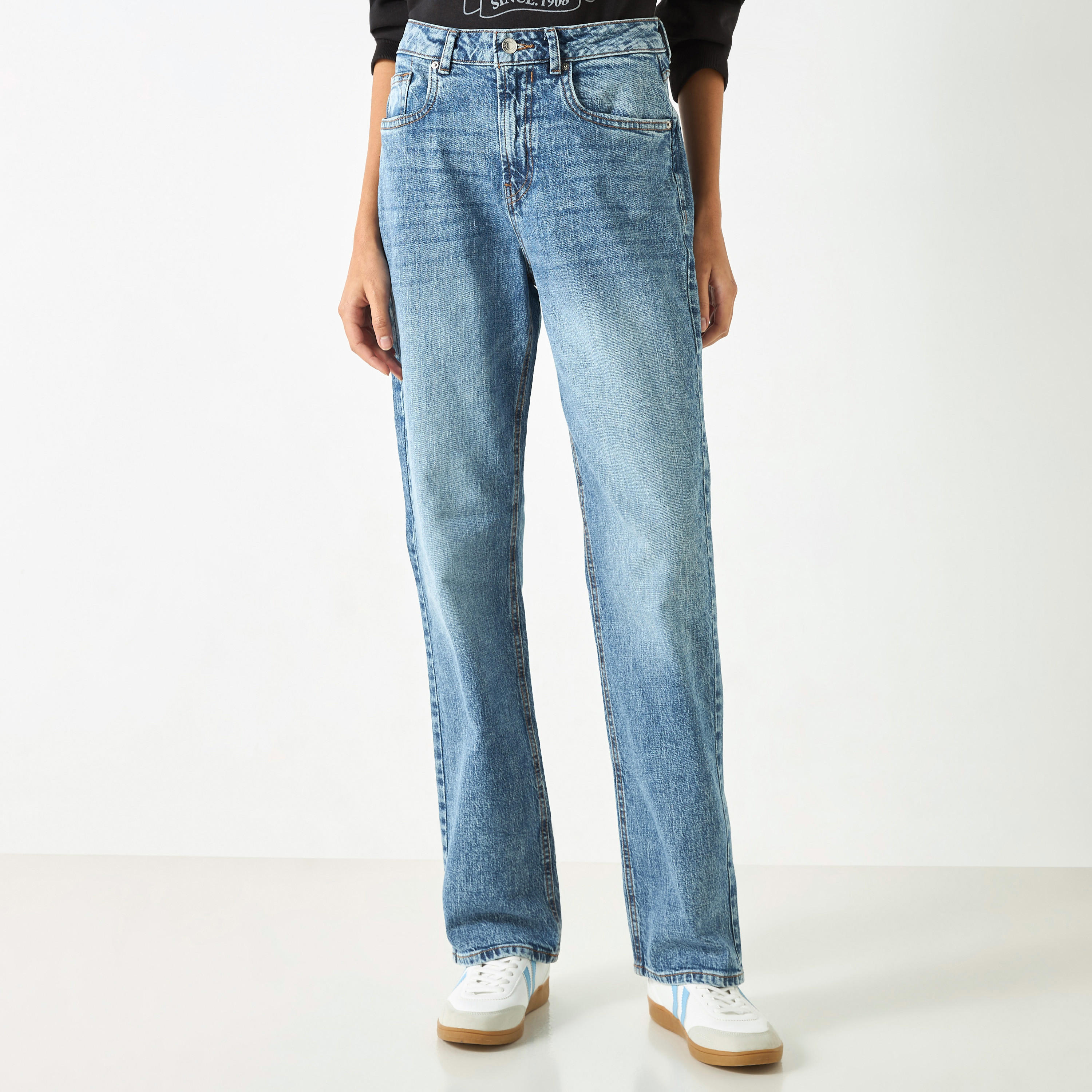 بنطلون جينز بقصّة مستقيمة وجيوب من لي كوبر-women-clothing-bottoms-jeans-image-9