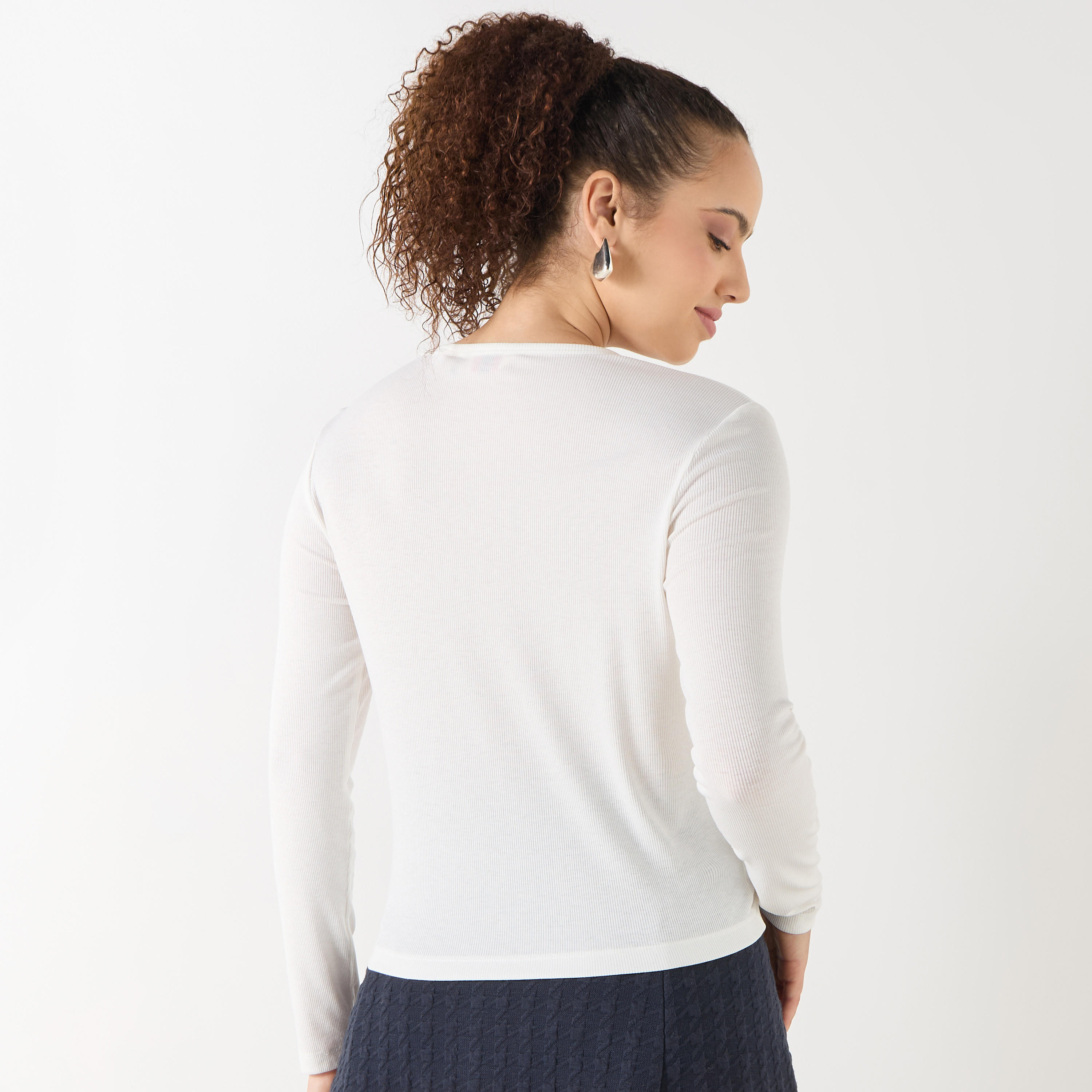 قميص قطن مضلع بأكمام طويلة وإغلاق أزرار-women-clothing-shirtsandblouses-shirts-image-11