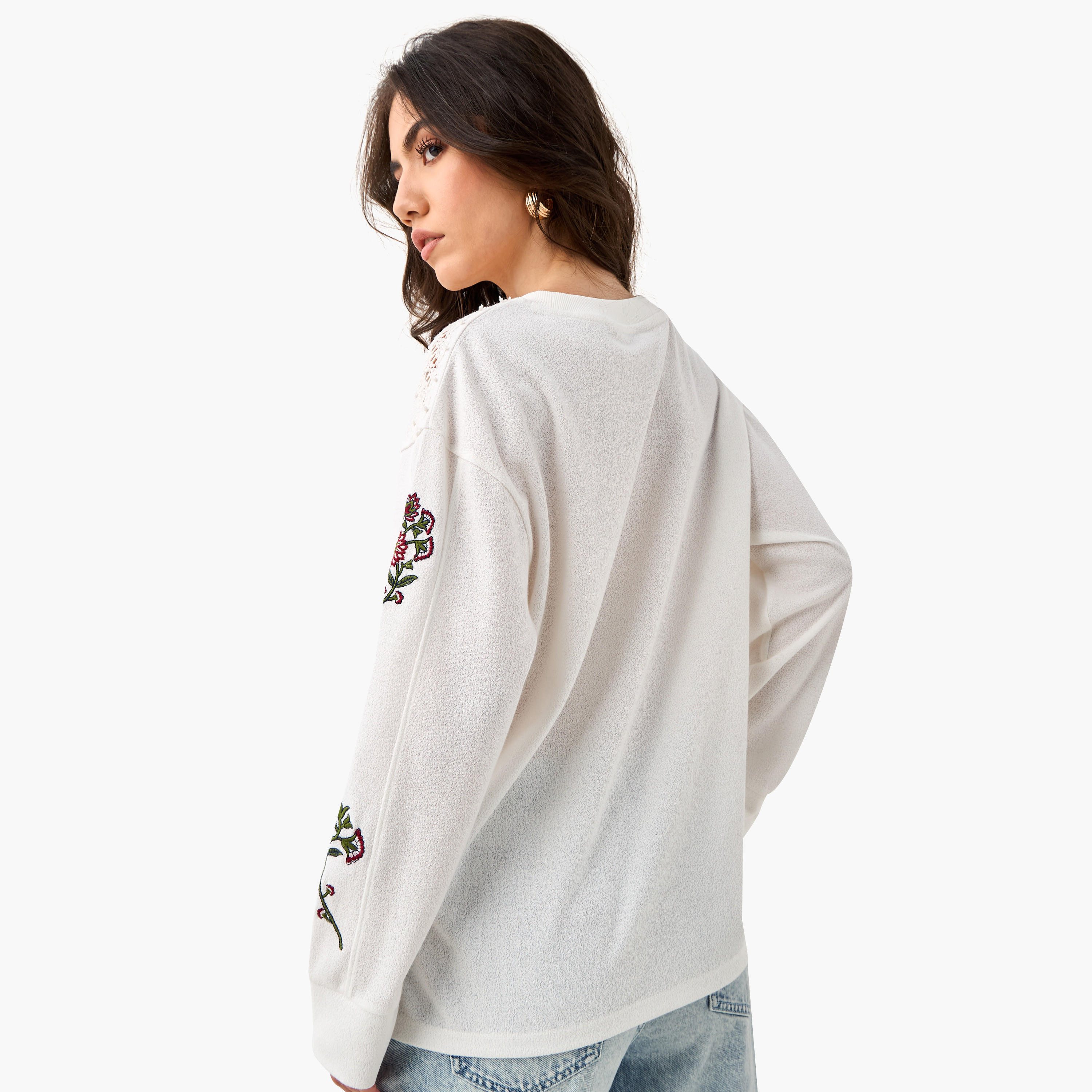 تيشيرت بياقة ضيقة وتطريز من لي كوبر-women-clothing-tshirts-image-3