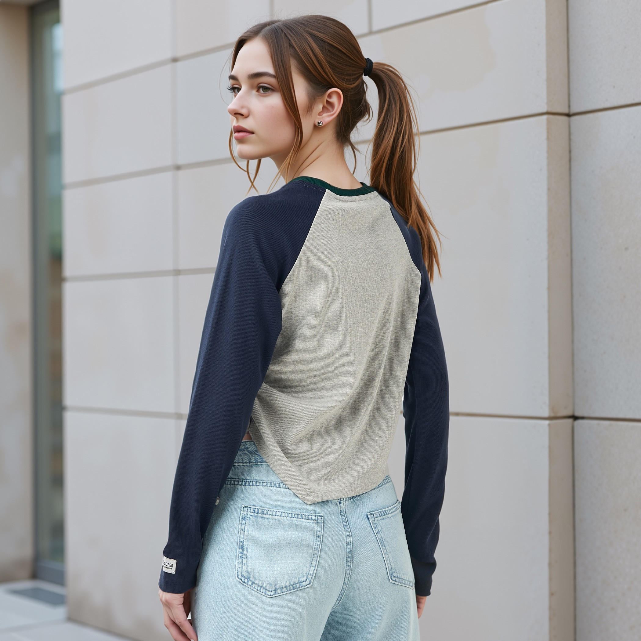 تيشيرت بطبعات وأكمام مغايرة من لي كوبر-women-clothing-tshirts-image-3