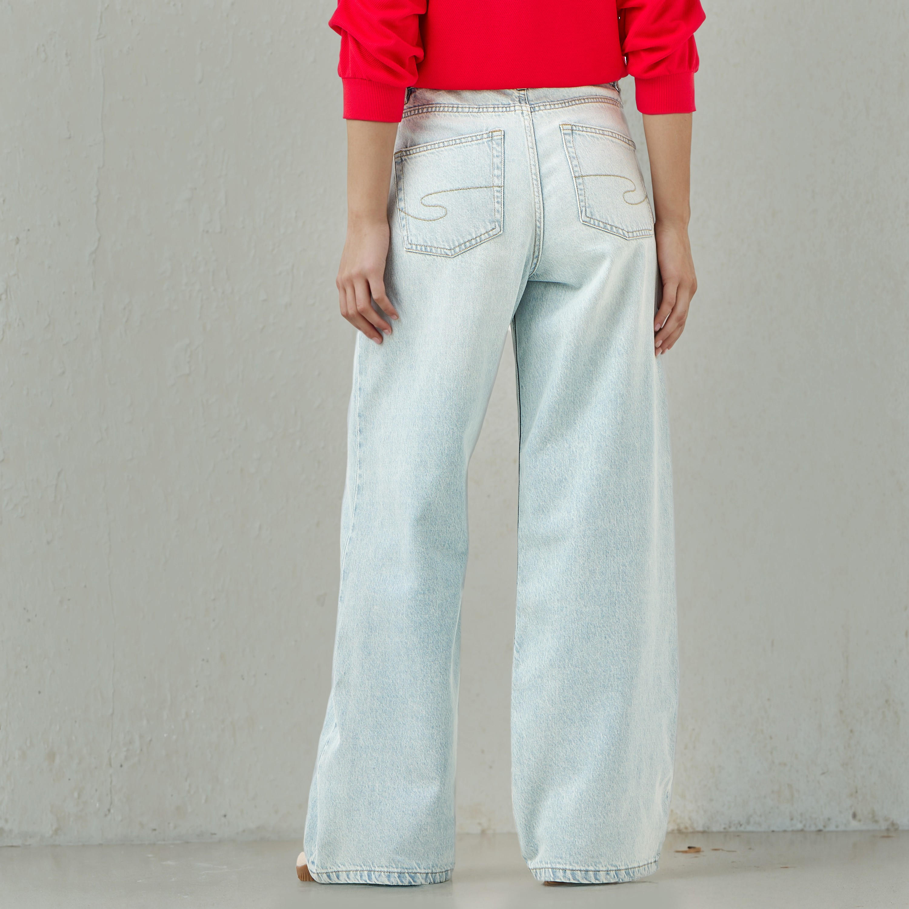 بنطلون جينز واسع الساقين من لي كوبر-women-clothing-bottoms-jeans-image-2