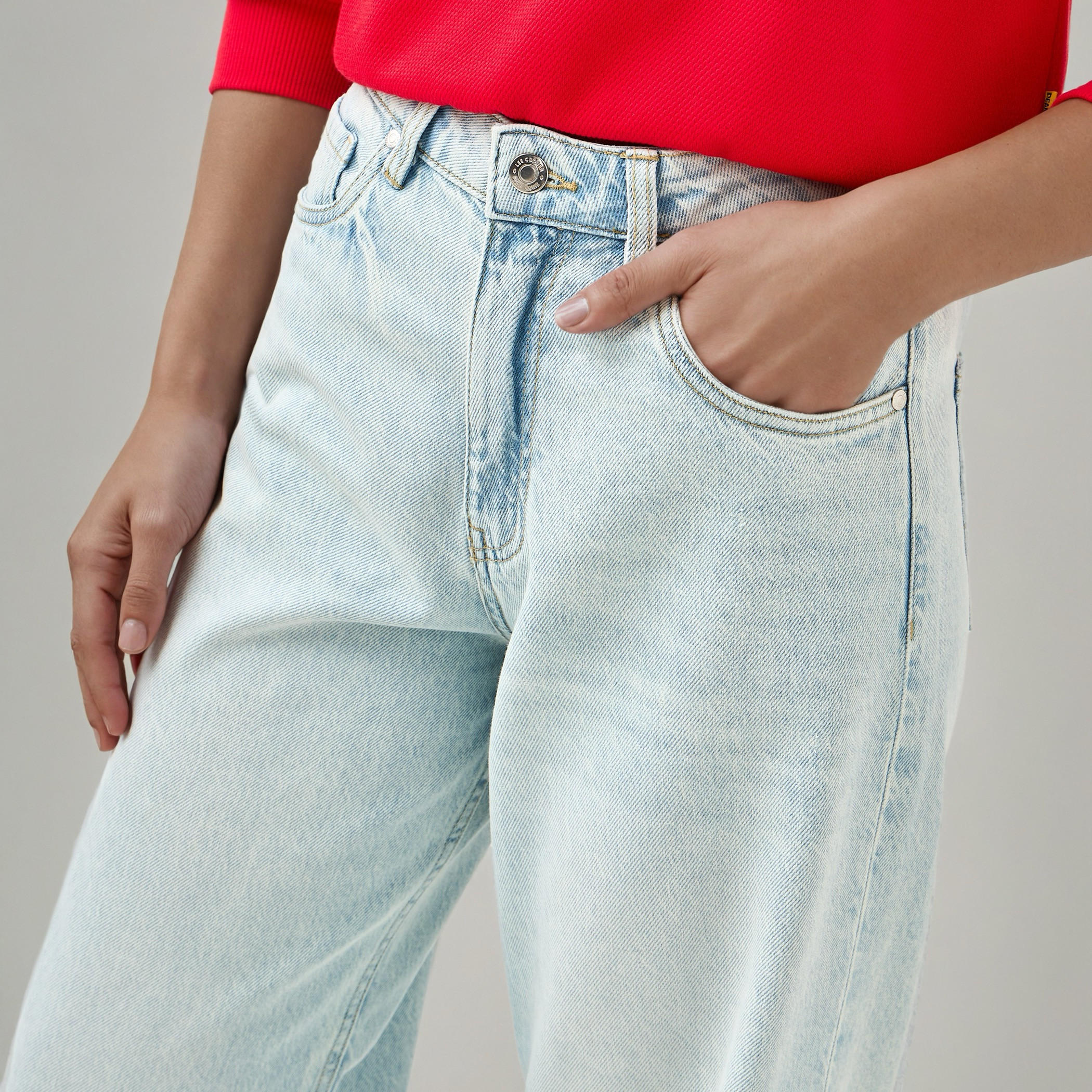 بنطلون جينز واسع الساقين من لي كوبر-women-clothing-bottoms-jeans-image-1