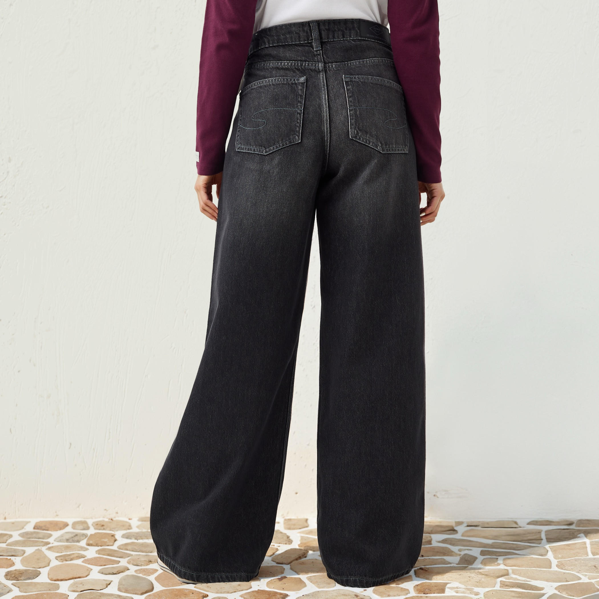 بنطلون جينز واسع الساق من لي كوبر-women-clothing-bottoms-jeans-image-3